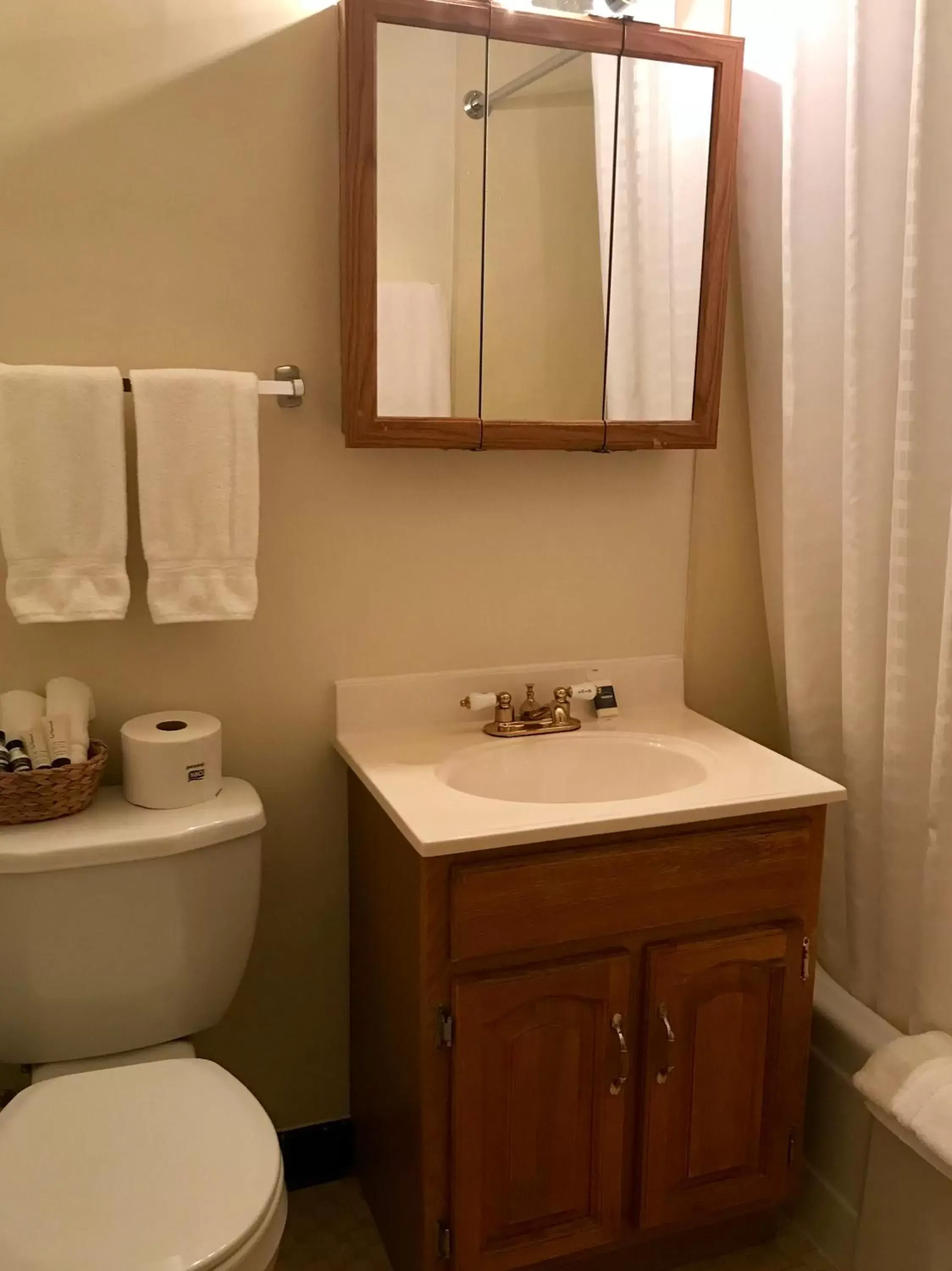 Bathroom in Colter's Lodge