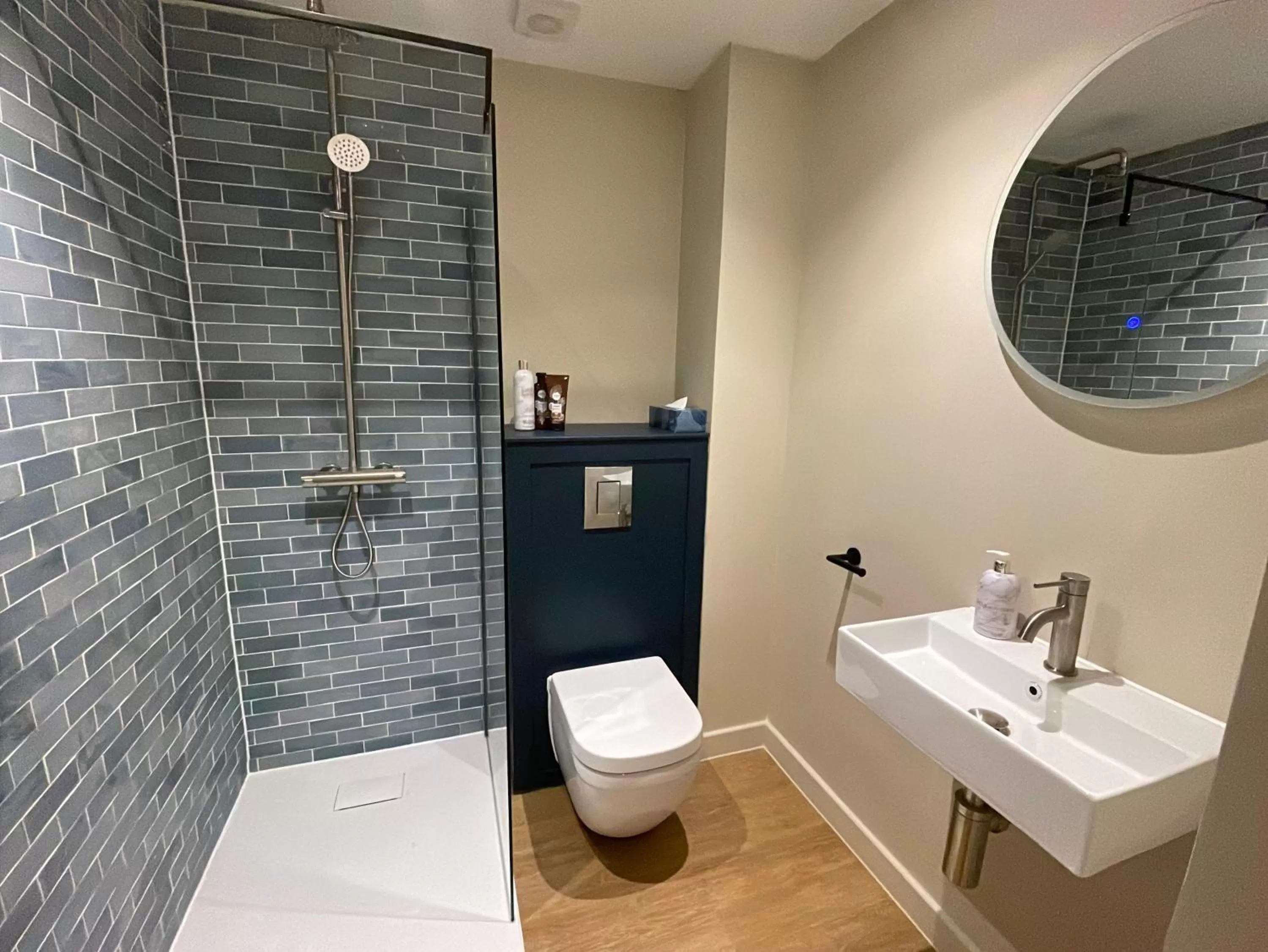 Bathroom in Full Moon Inn Rudge