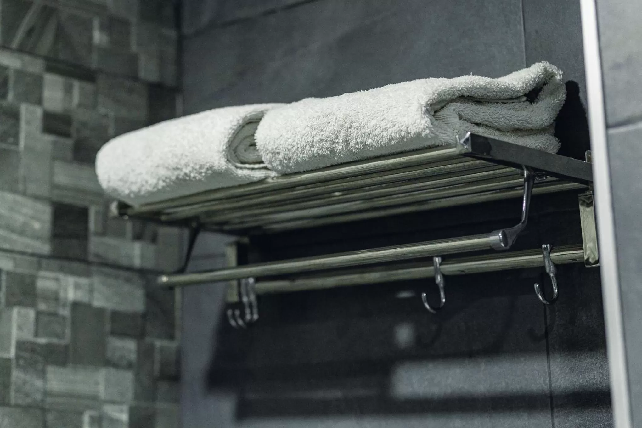 Bathroom in Noble House Hotel