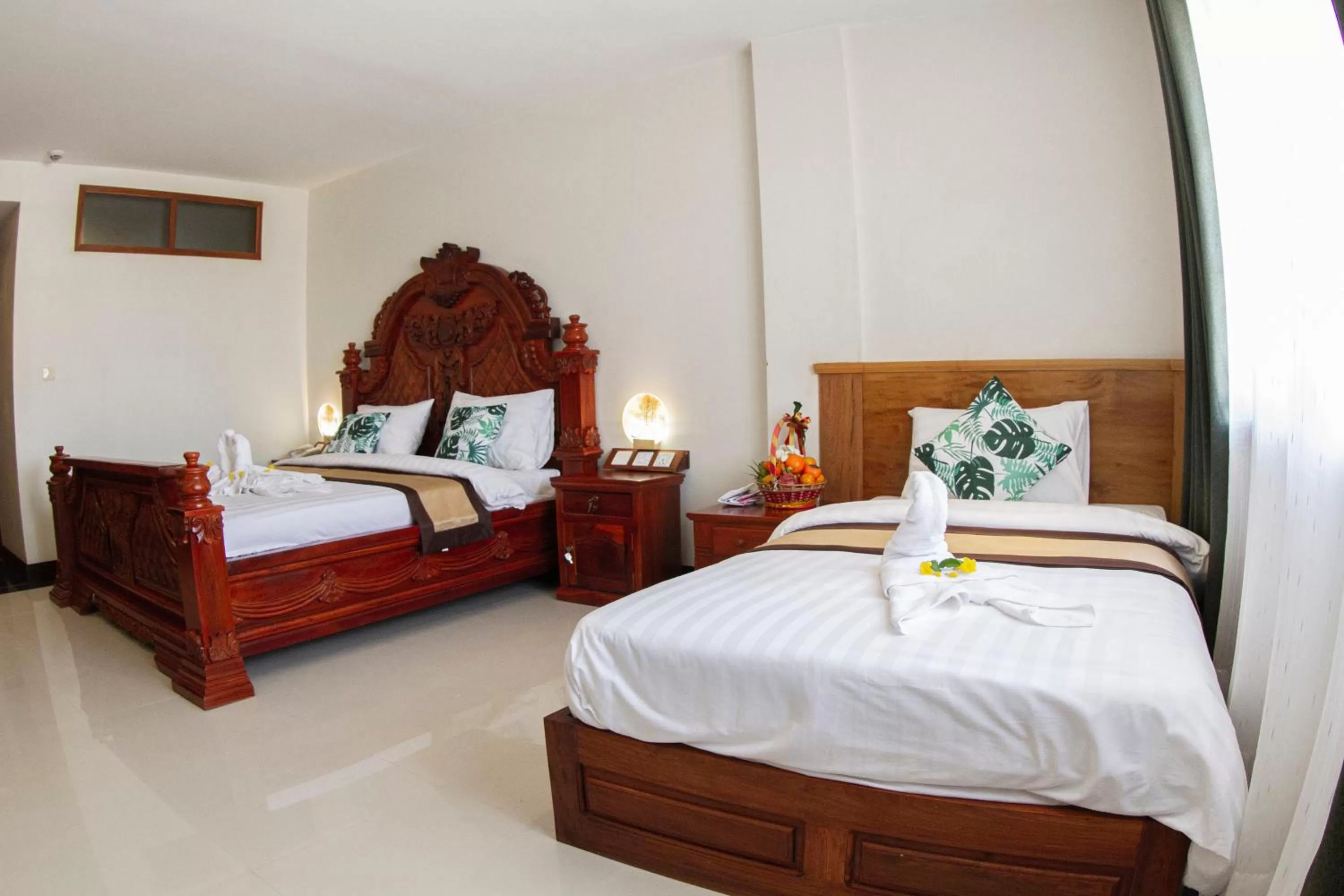 Living room, Bed in Kampong Thom Palace Hotel