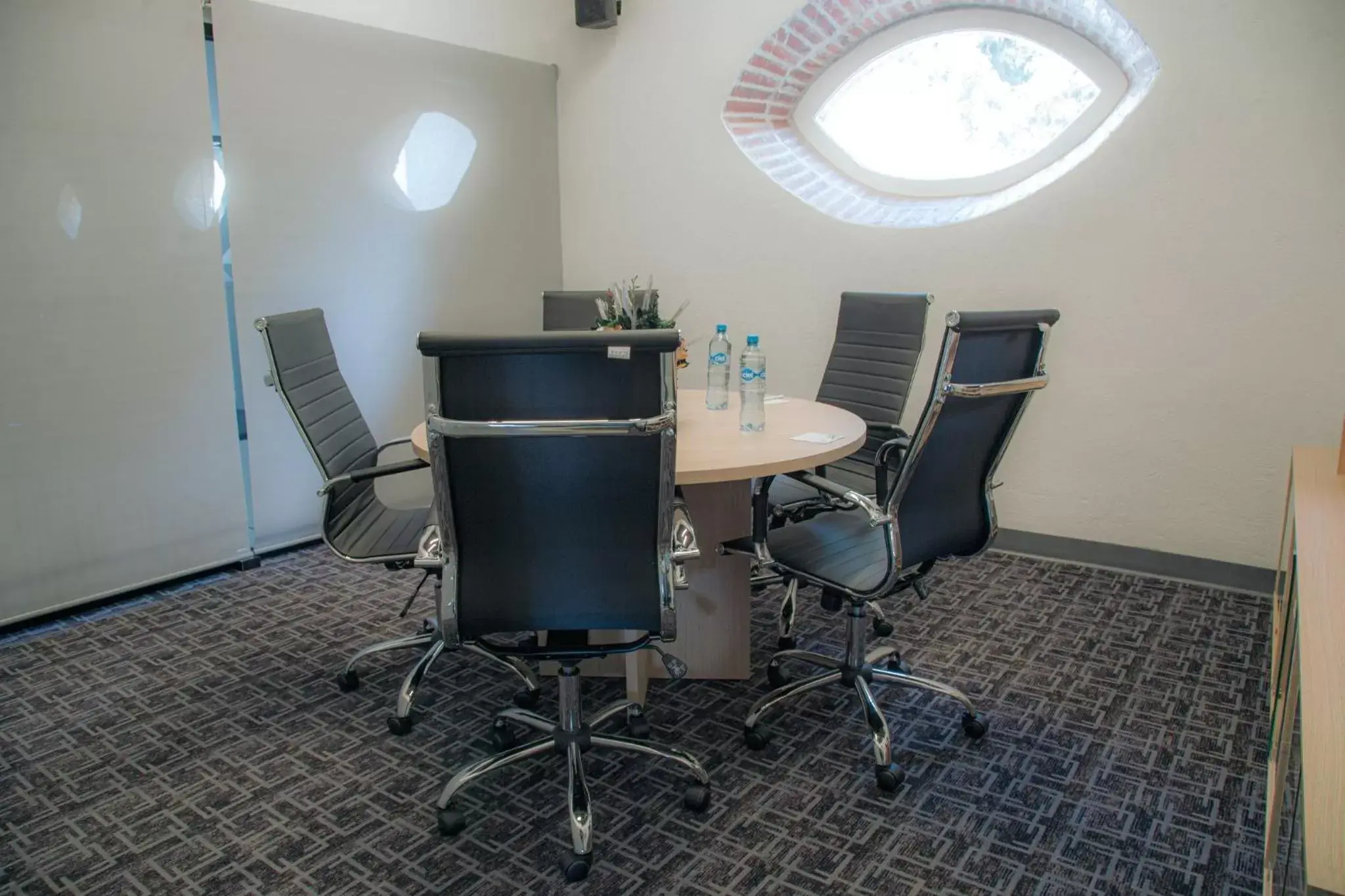 Meeting/conference room in Holiday Inn Tlaxcala, an IHG Hotel