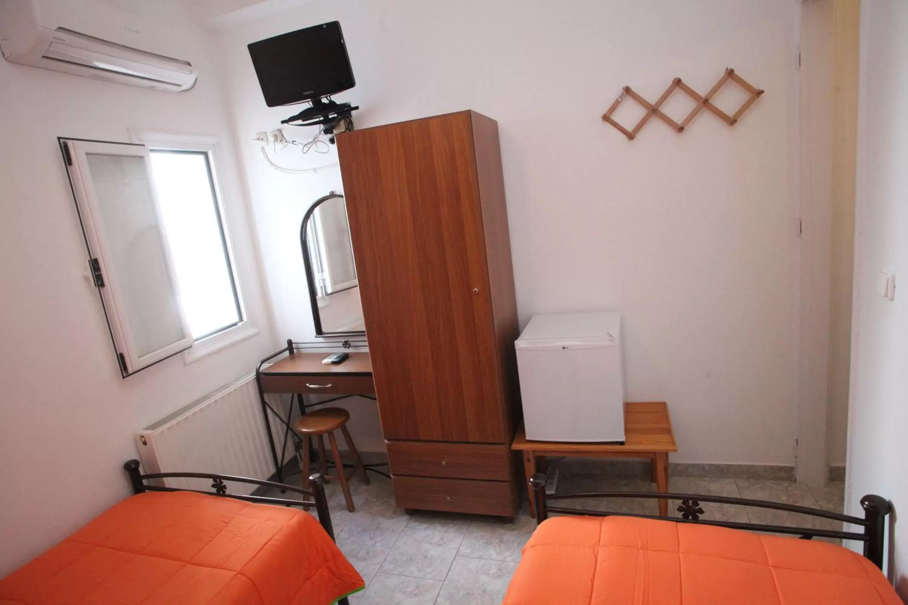 Bedroom, TV/Entertainment Center in Afroditi