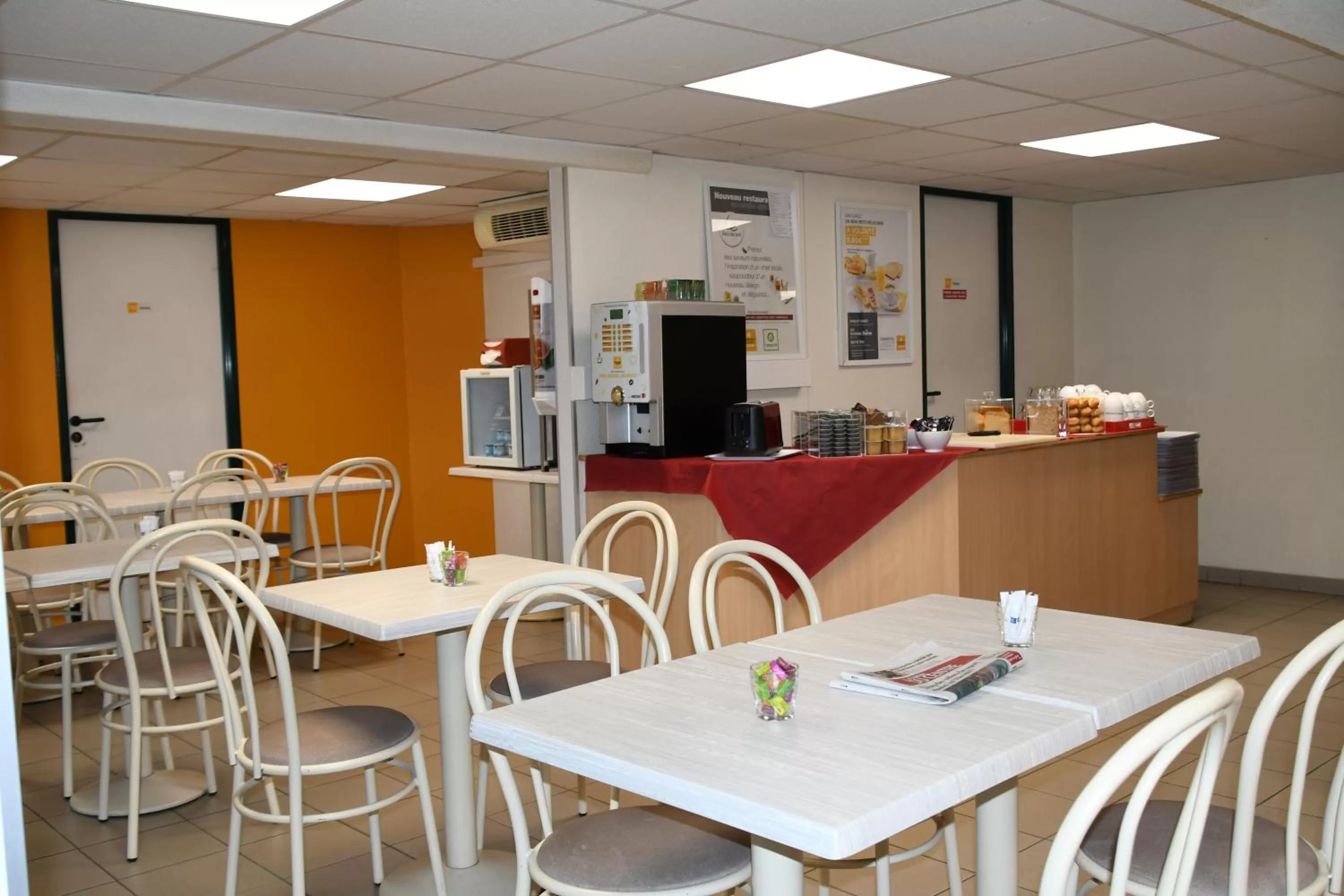 Restaurant/places to eat in Premiere Classe Nevers Varennes Vauzelles