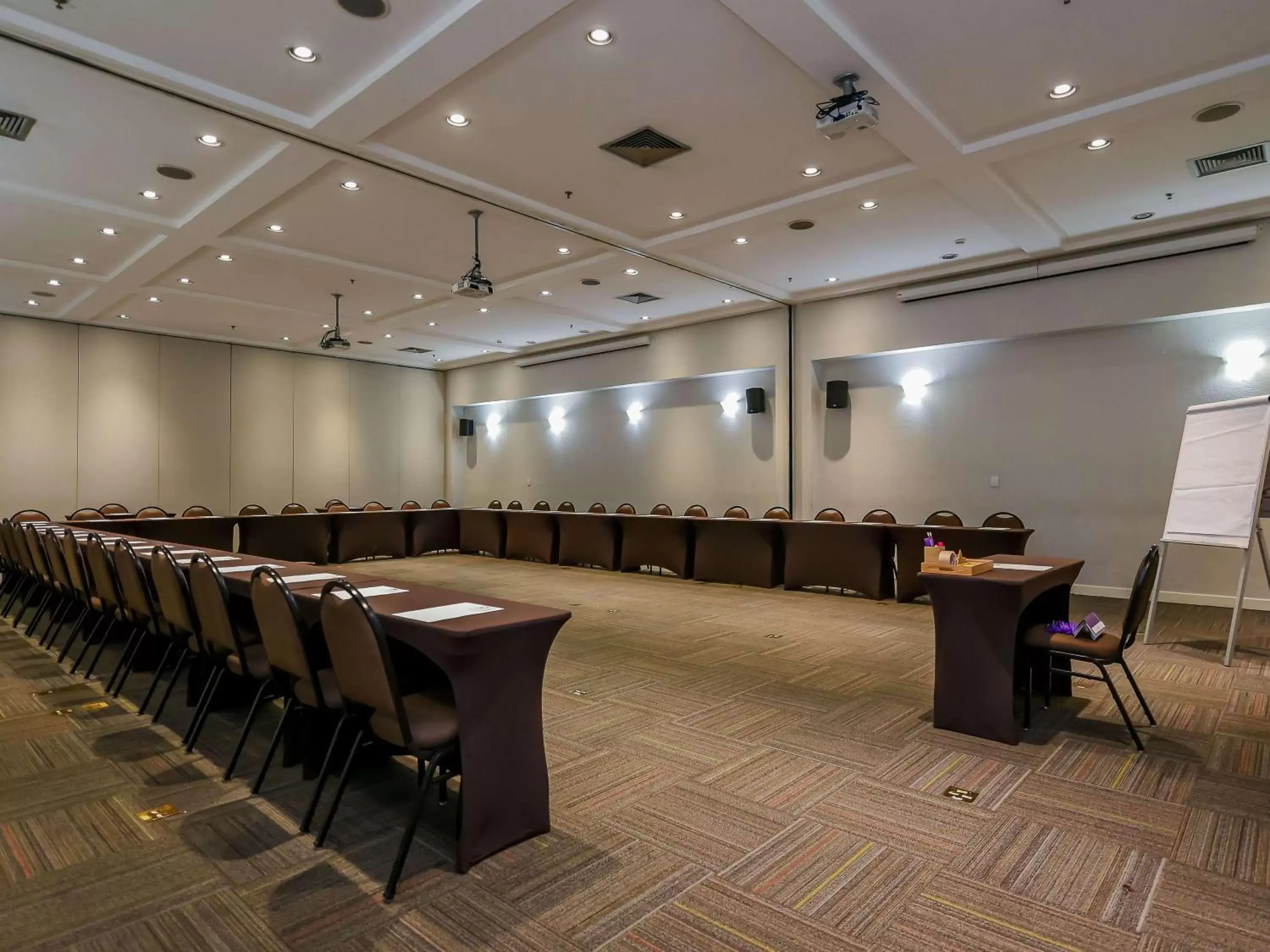 Meeting/conference room in ibis Guarulhos Aeroporto