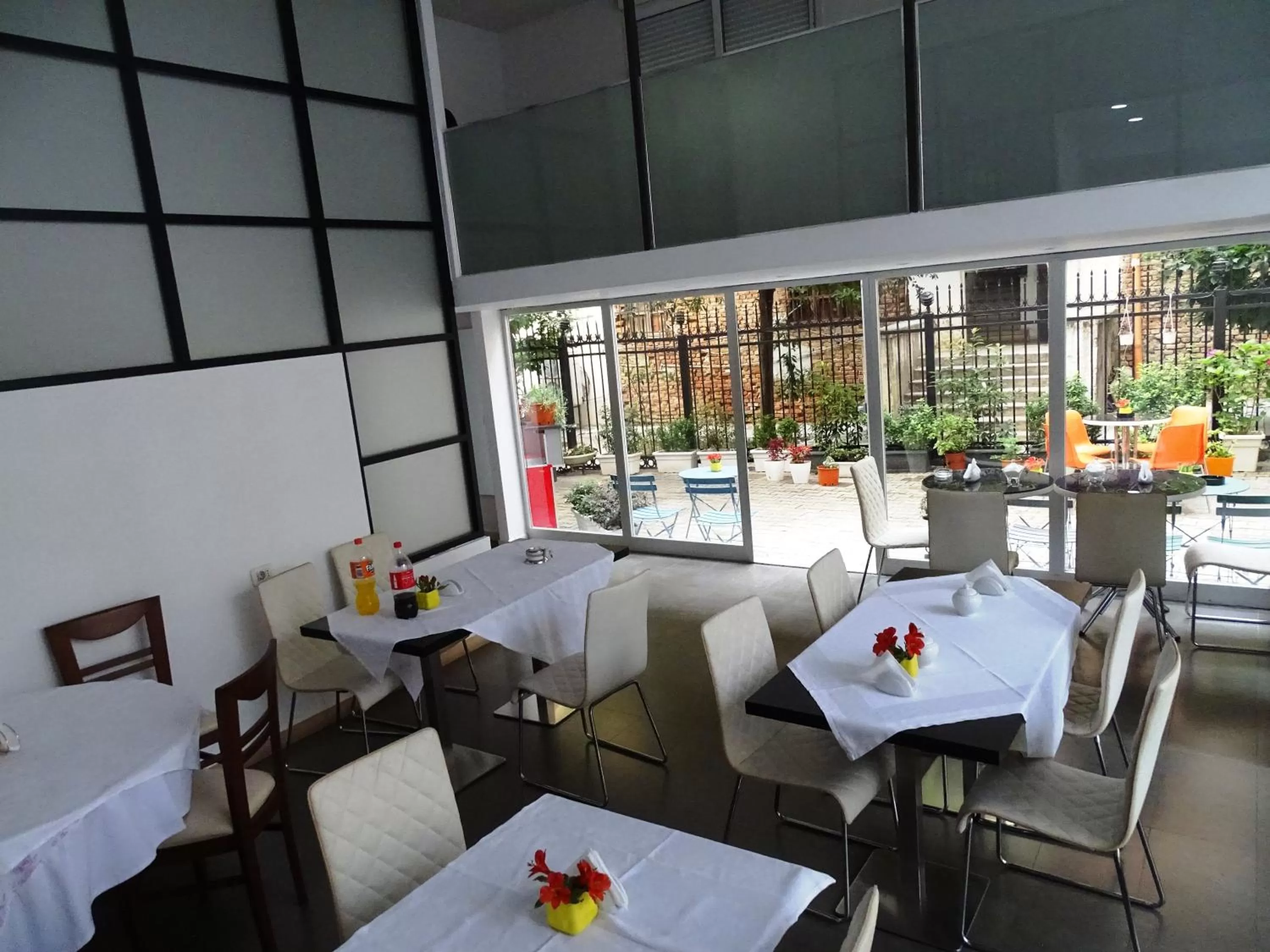 Breakfast in Signature Idea hotel