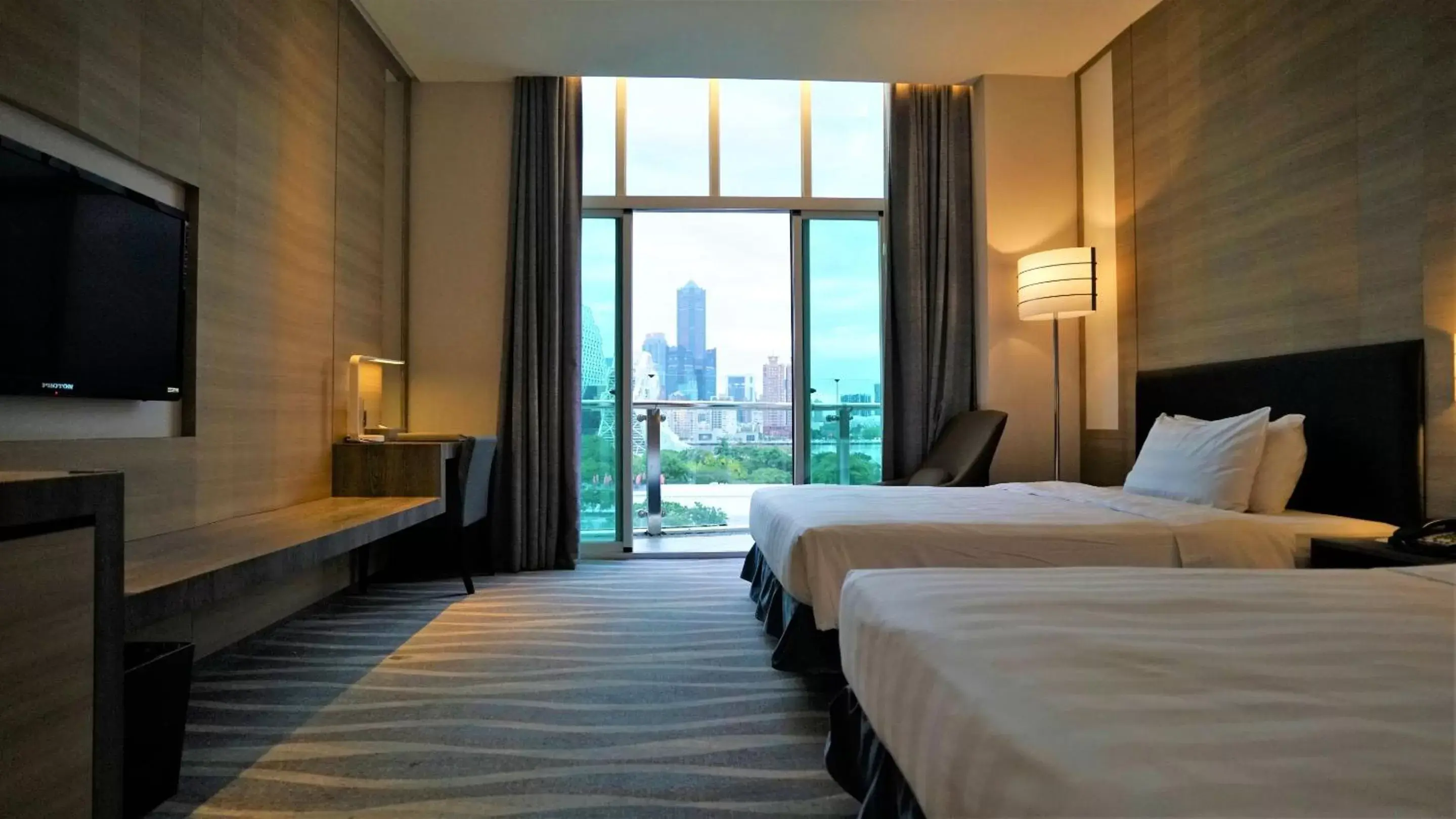 View (from property/room), Bed in City Suites - Kaohsiung Chenai