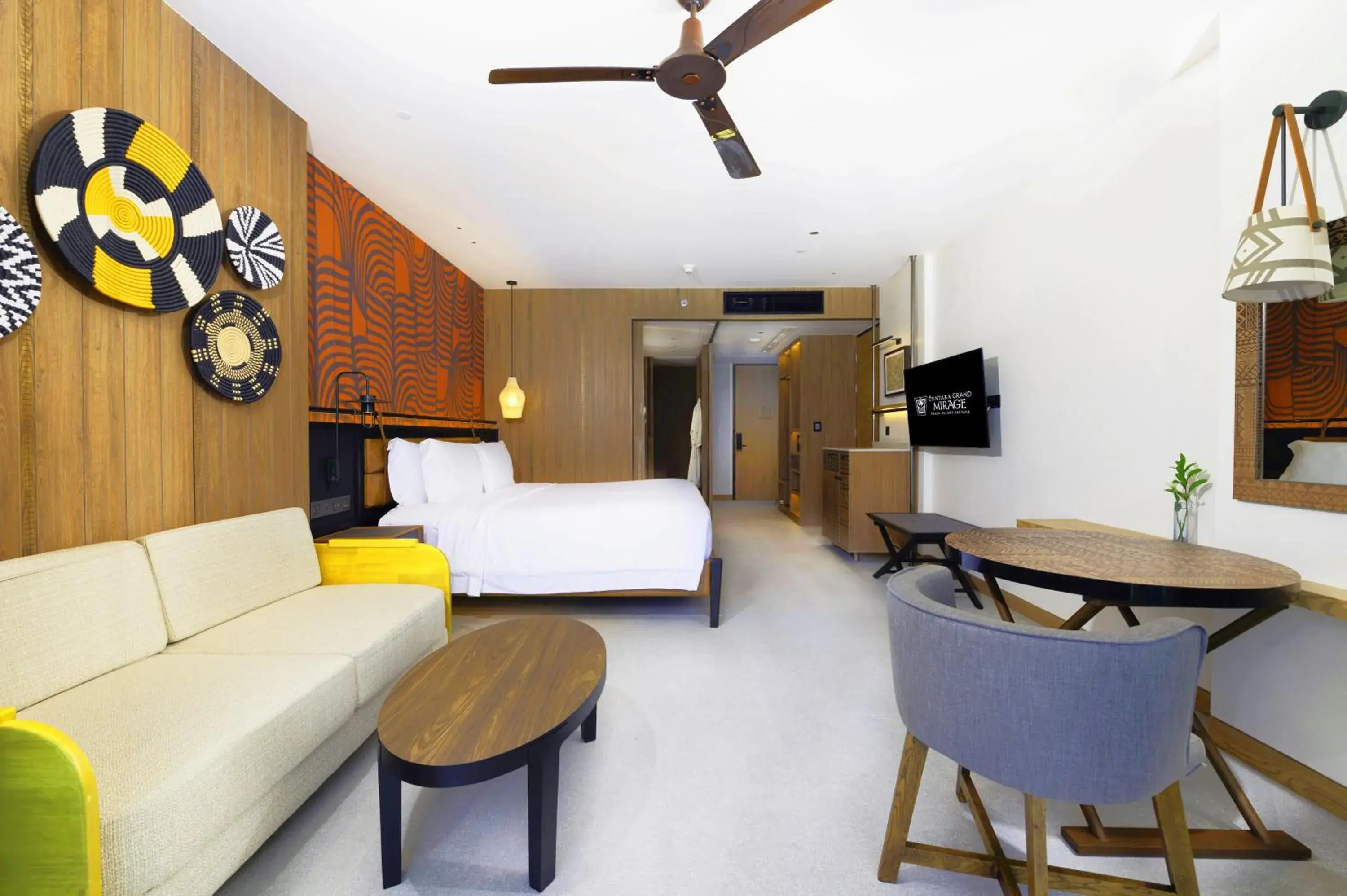 Bed, Seating Area in Centara Grand Mirage Beach Resort Pattaya - SHA Extra Plus