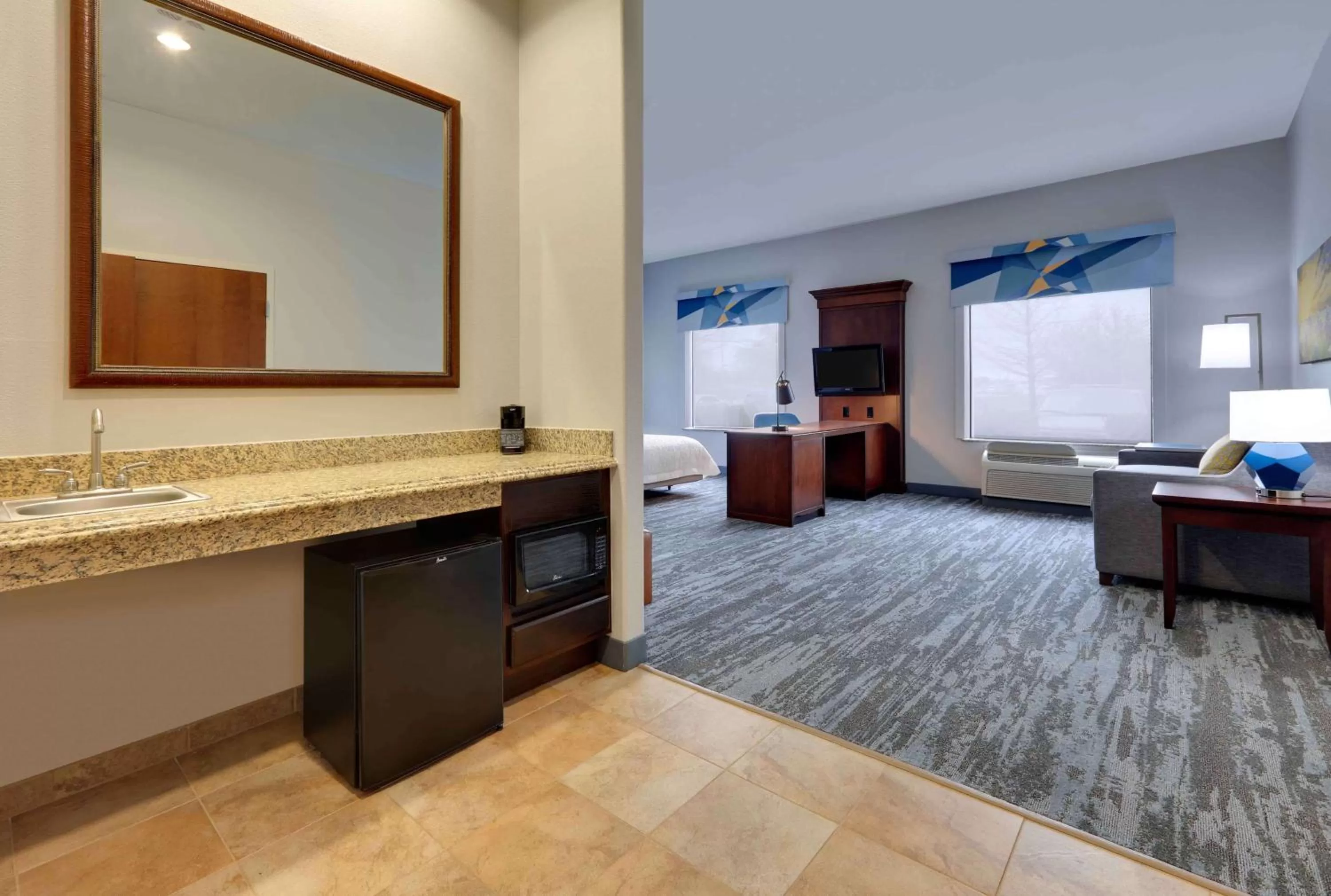 Bedroom in Hampton Inn & Suites Dallas-Arlington-South