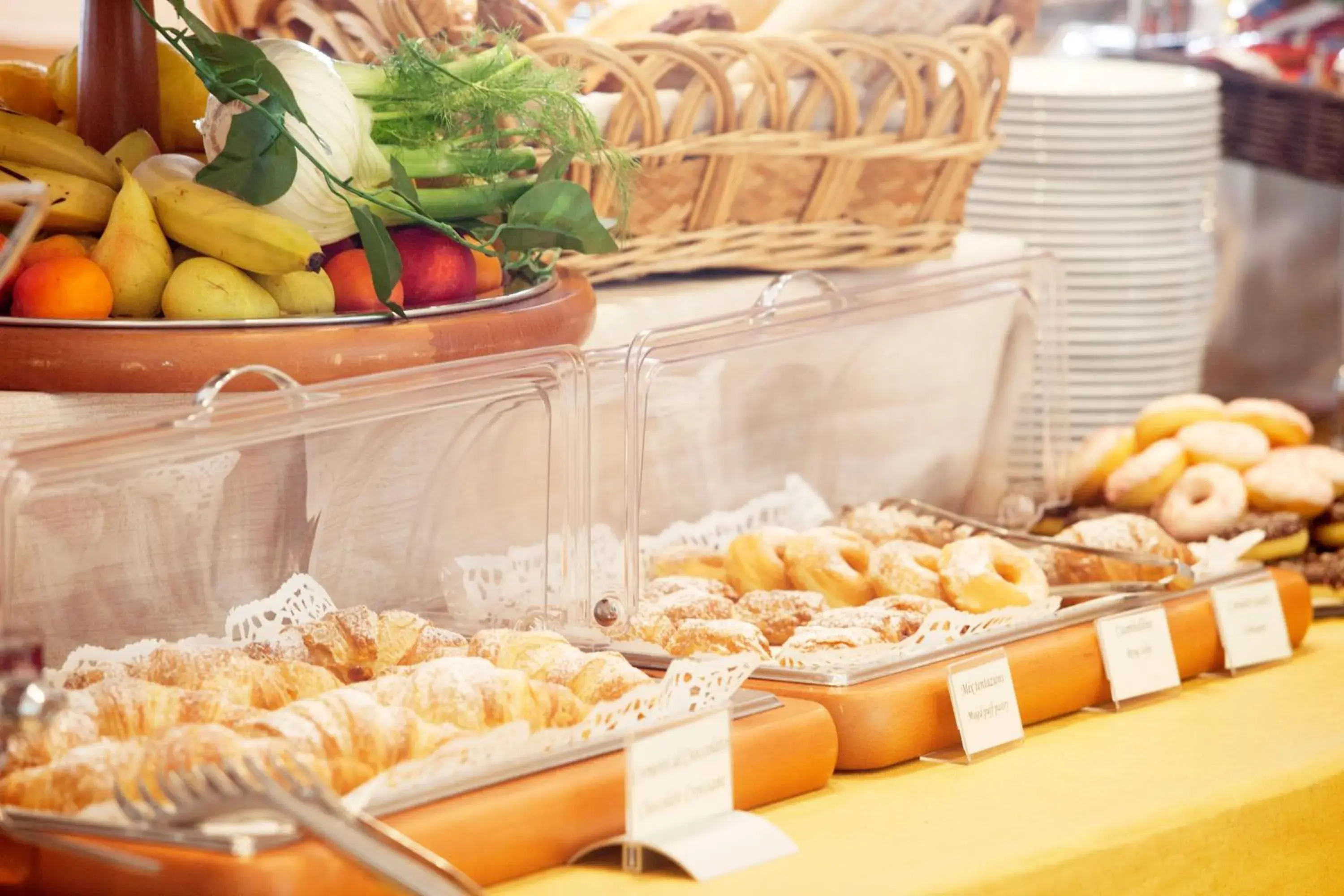 Food and drinks in Baia D'Argento Food and drinks in Baia D'Argento