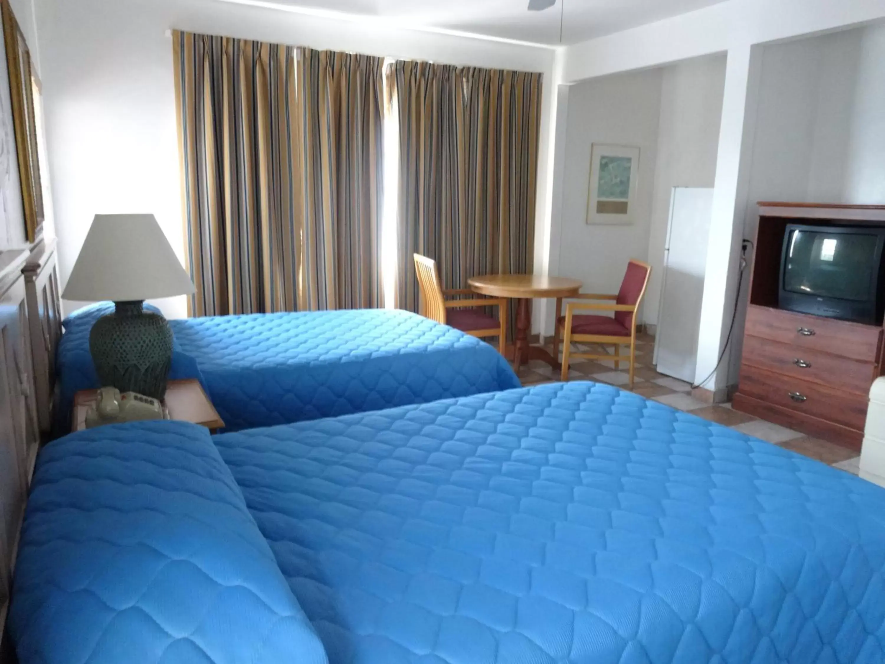 Photo of the whole room, Bed in James Hotel