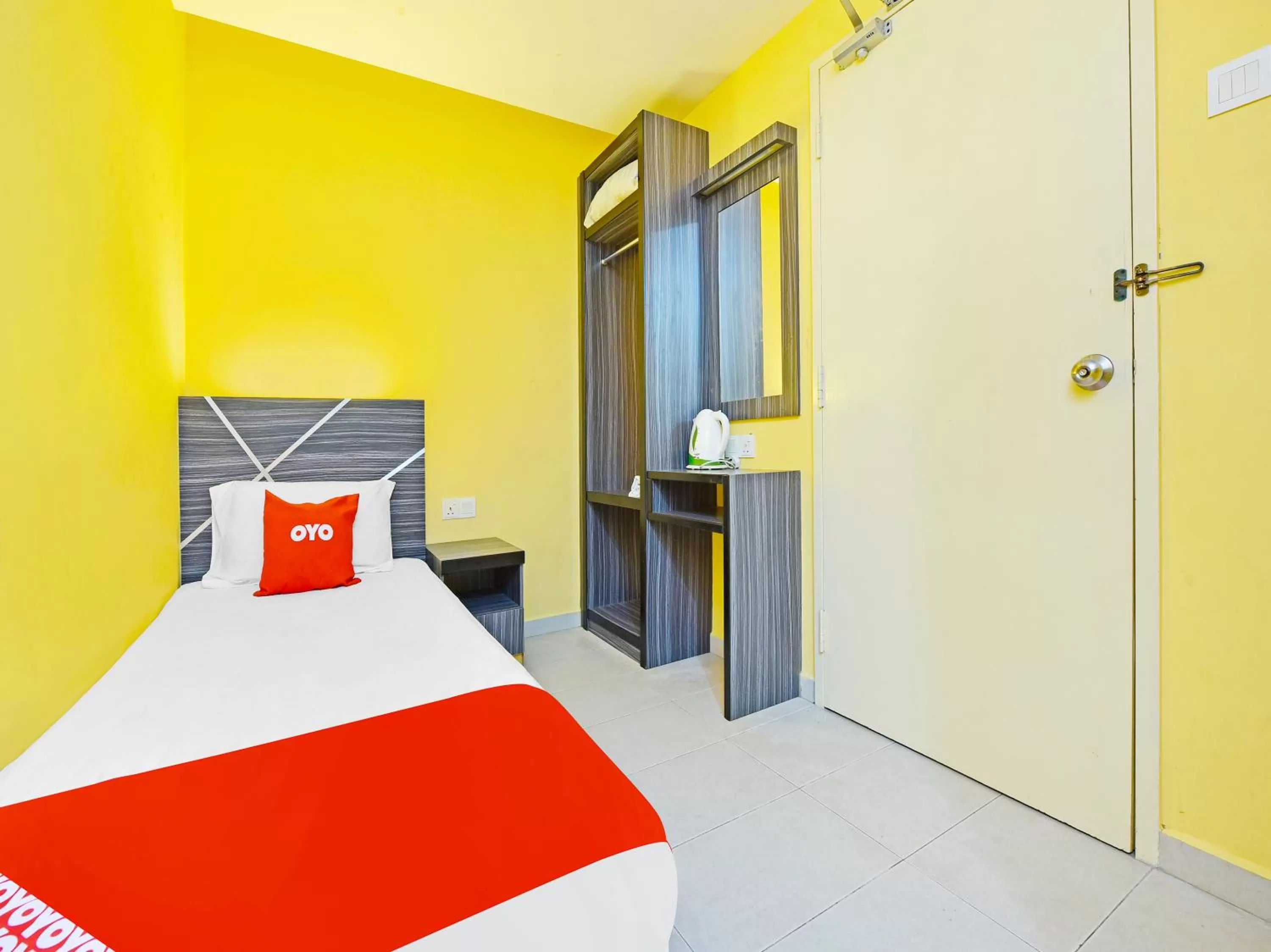 Bedroom, Bed in OYO 90521 De Mawardah Inn