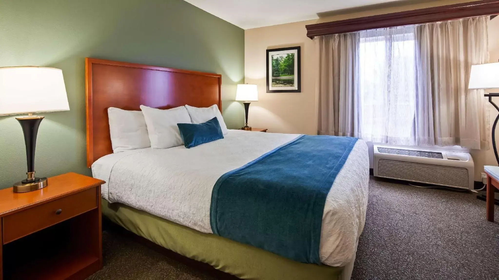 Bed in Best Western PLUS Walla Walla Suites Inn