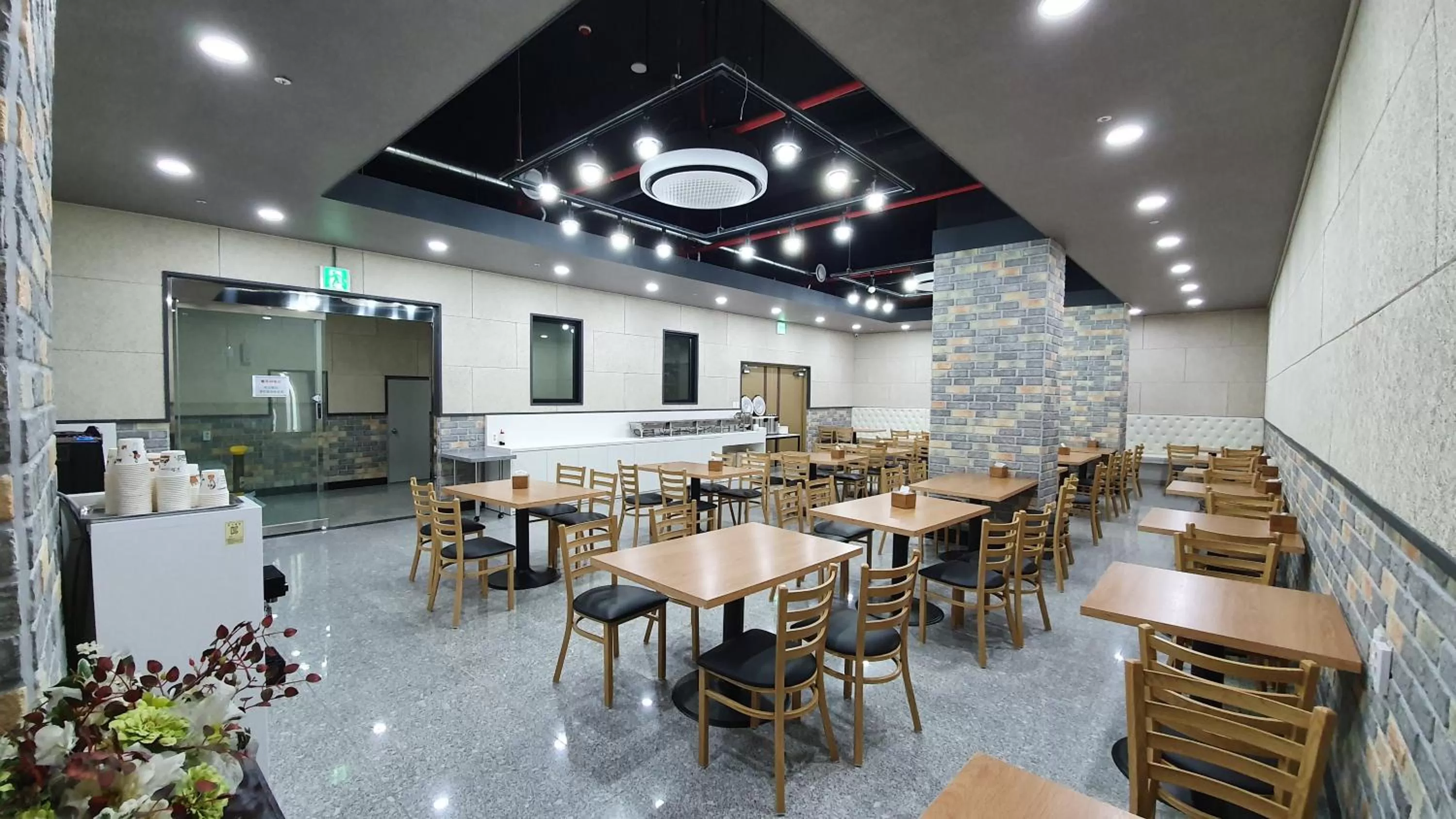 Restaurant/Places to Eat in The Port Hotel Busan