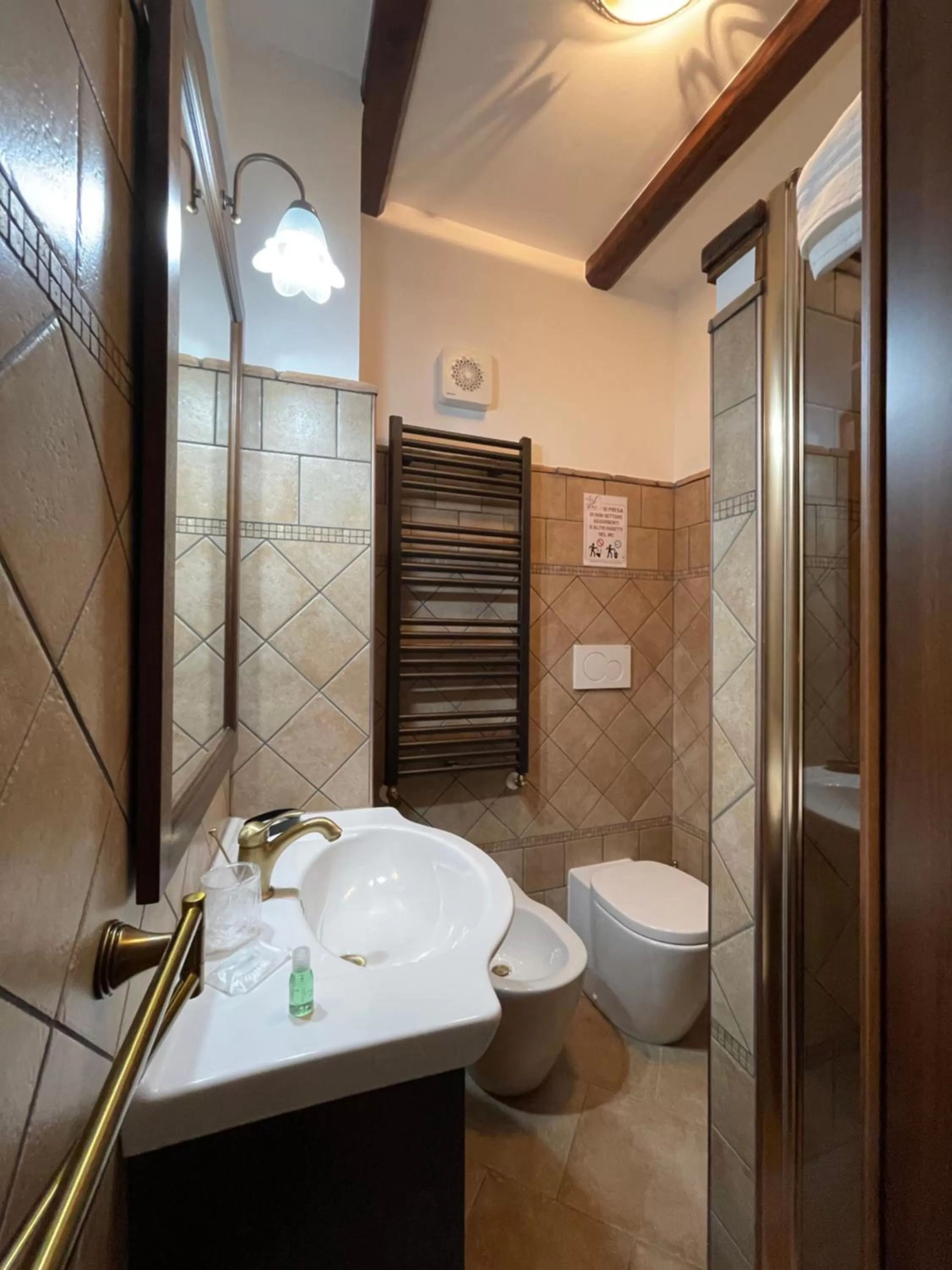 Bathroom in La Vie En Rose