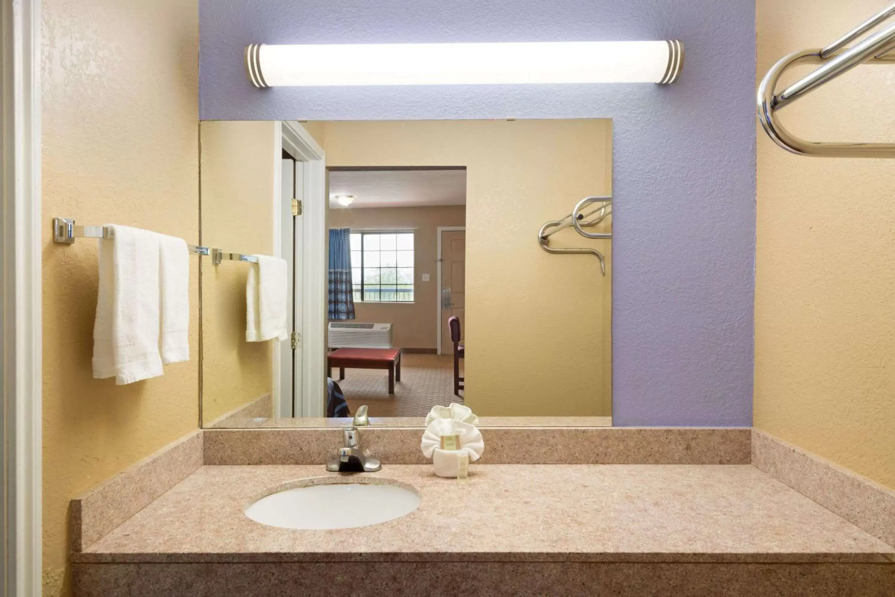 On site, Bathroom in Super 8 by Wyndham San Antonio/Riverwalk Area