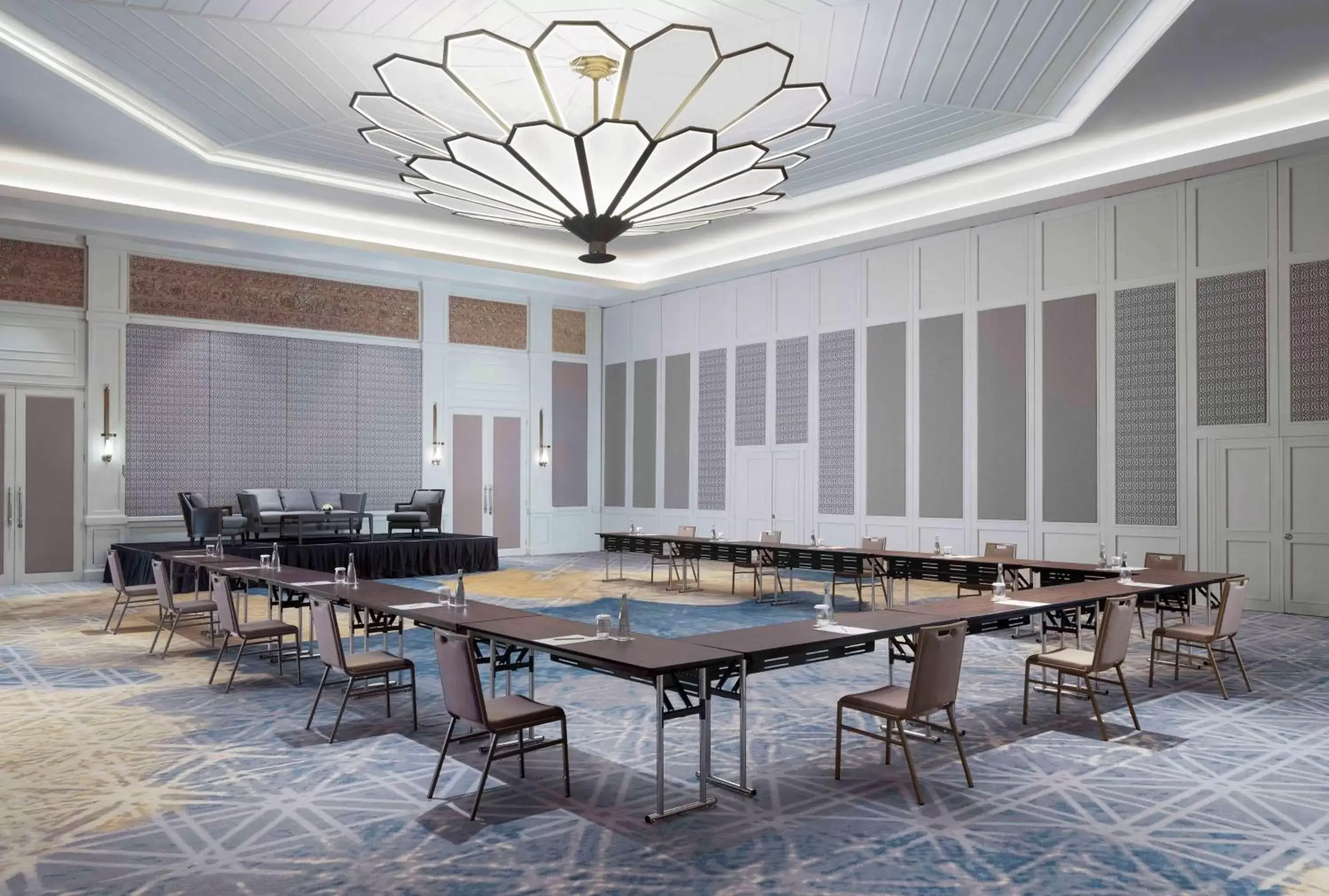 Meeting/conference room, Restaurant/Places to Eat in Hilton Bali Resort