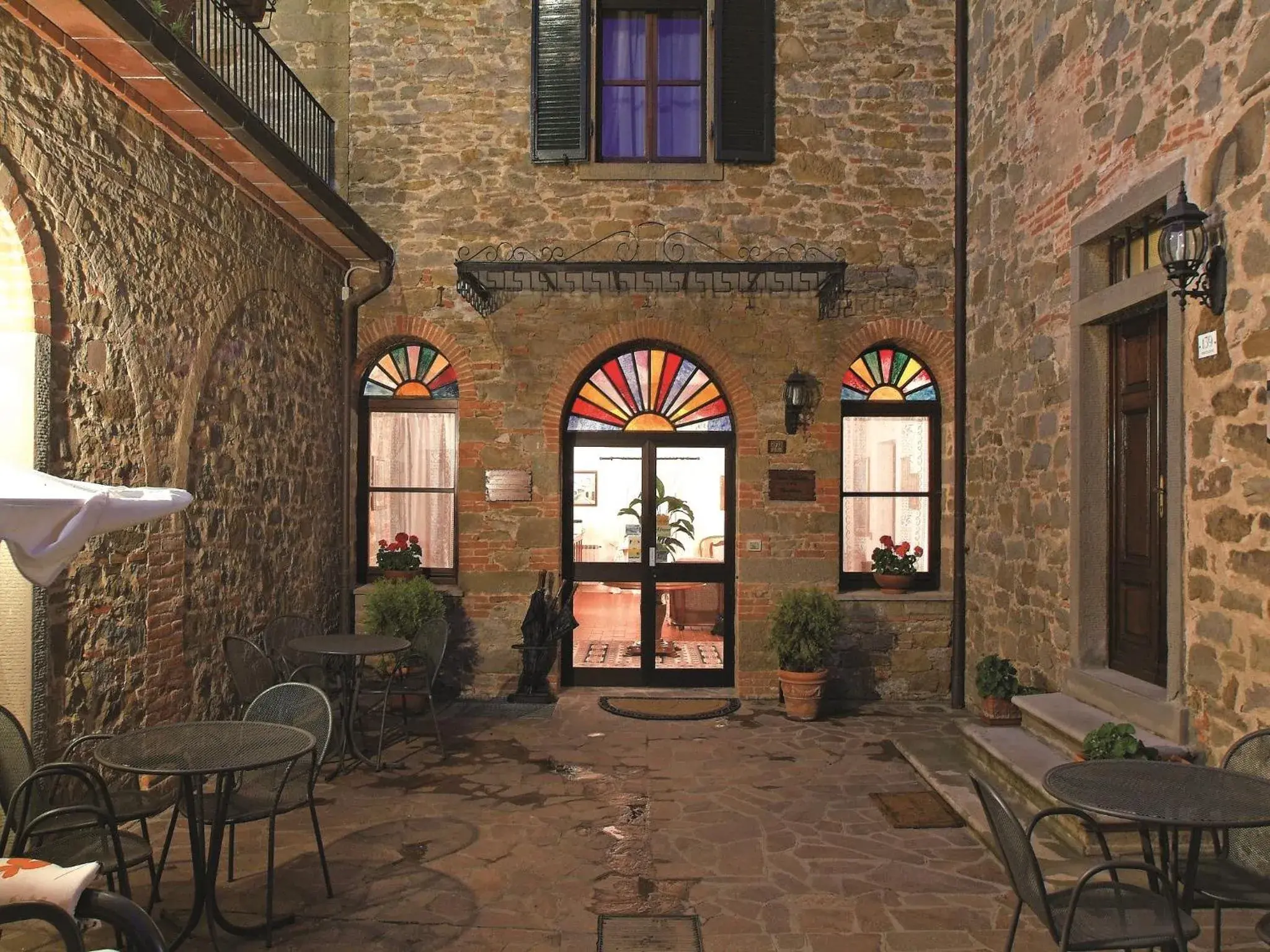 Facade/entrance in Villa Schiatti