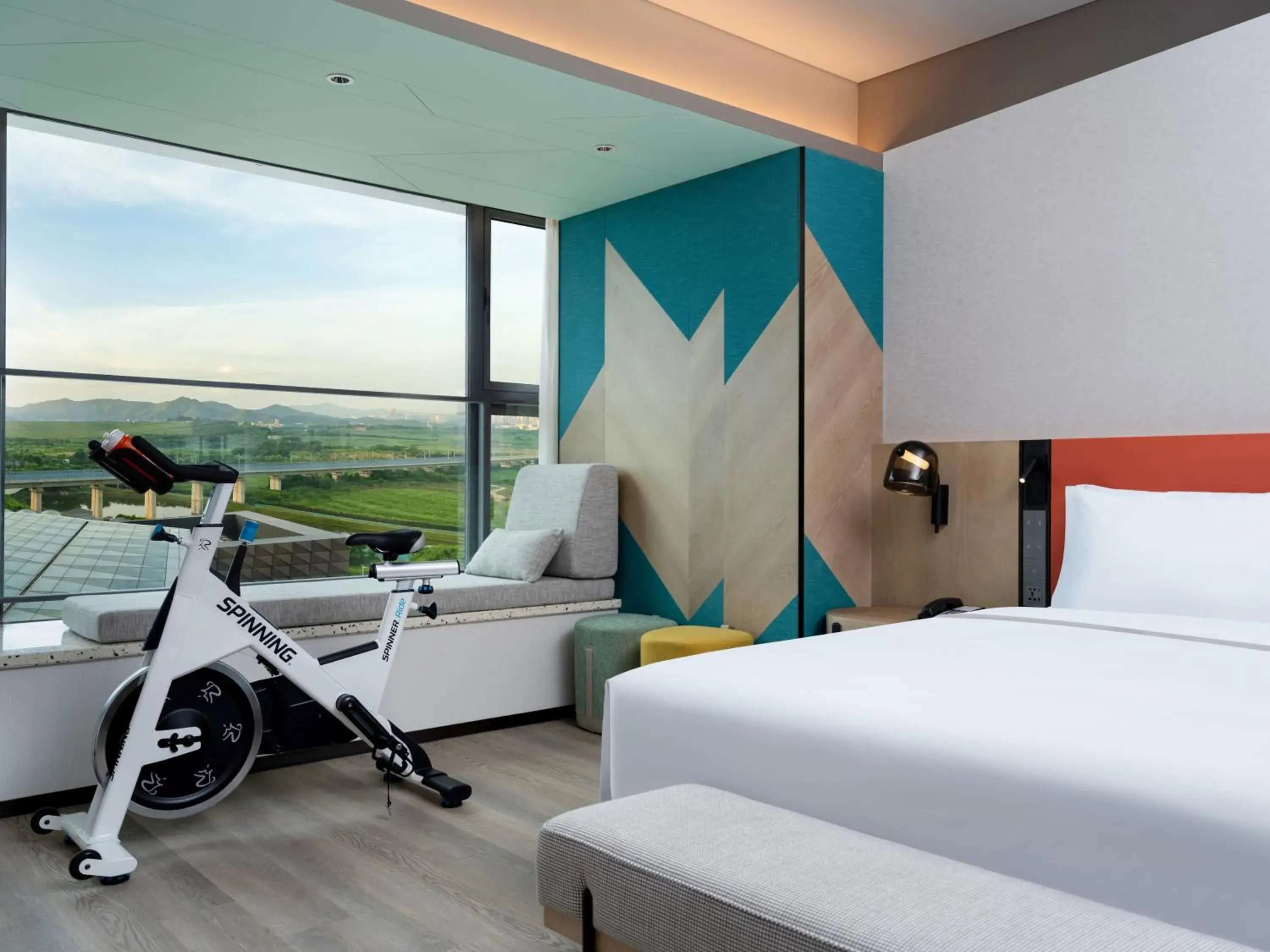 Bed, Fitness Center/Facilities in EVEN Hotels Shenzhen Guangming Cloud Park, an IHG Hotel