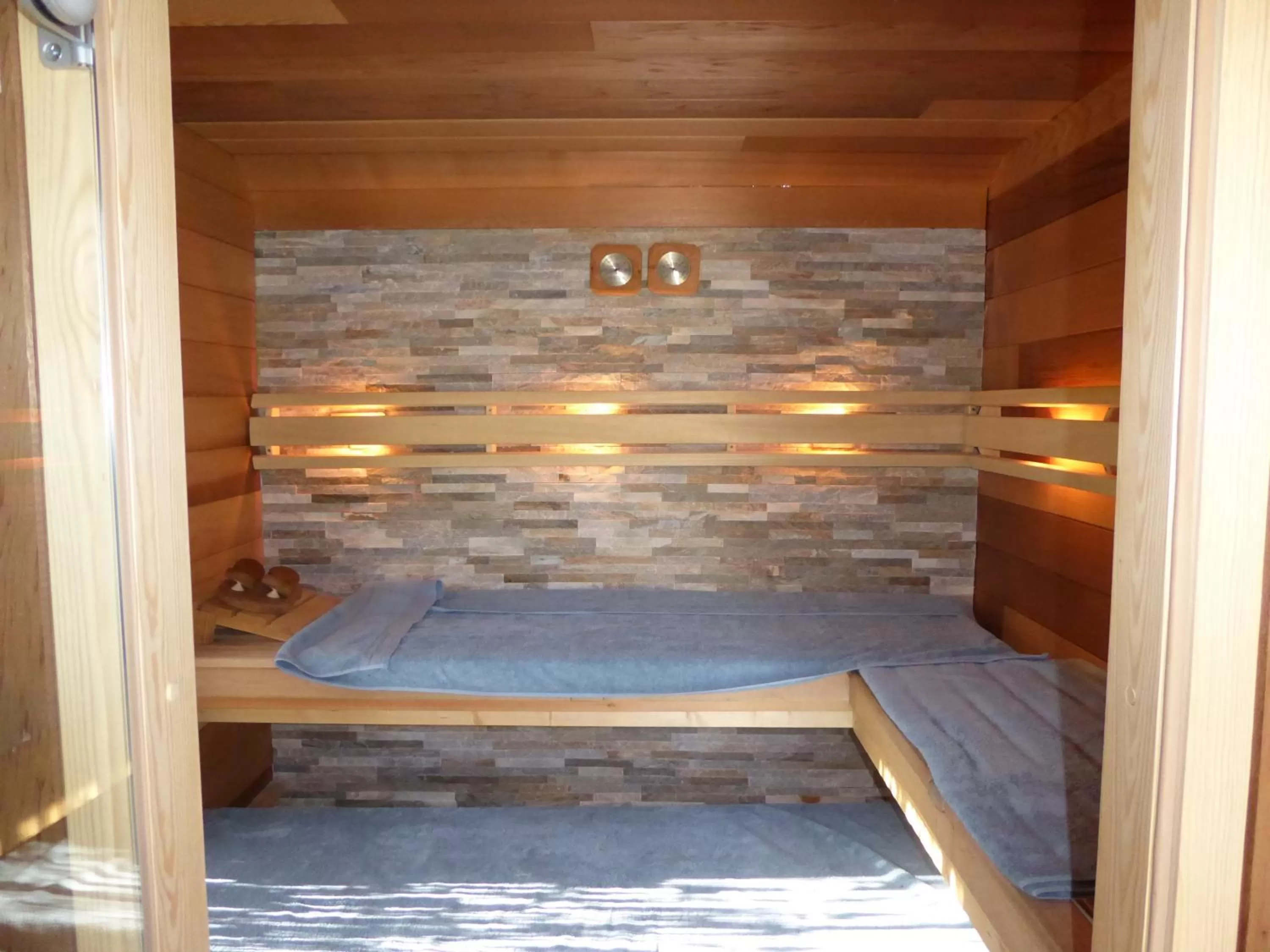 Sauna, Bed in Boutique hotel Het Bloemenhof