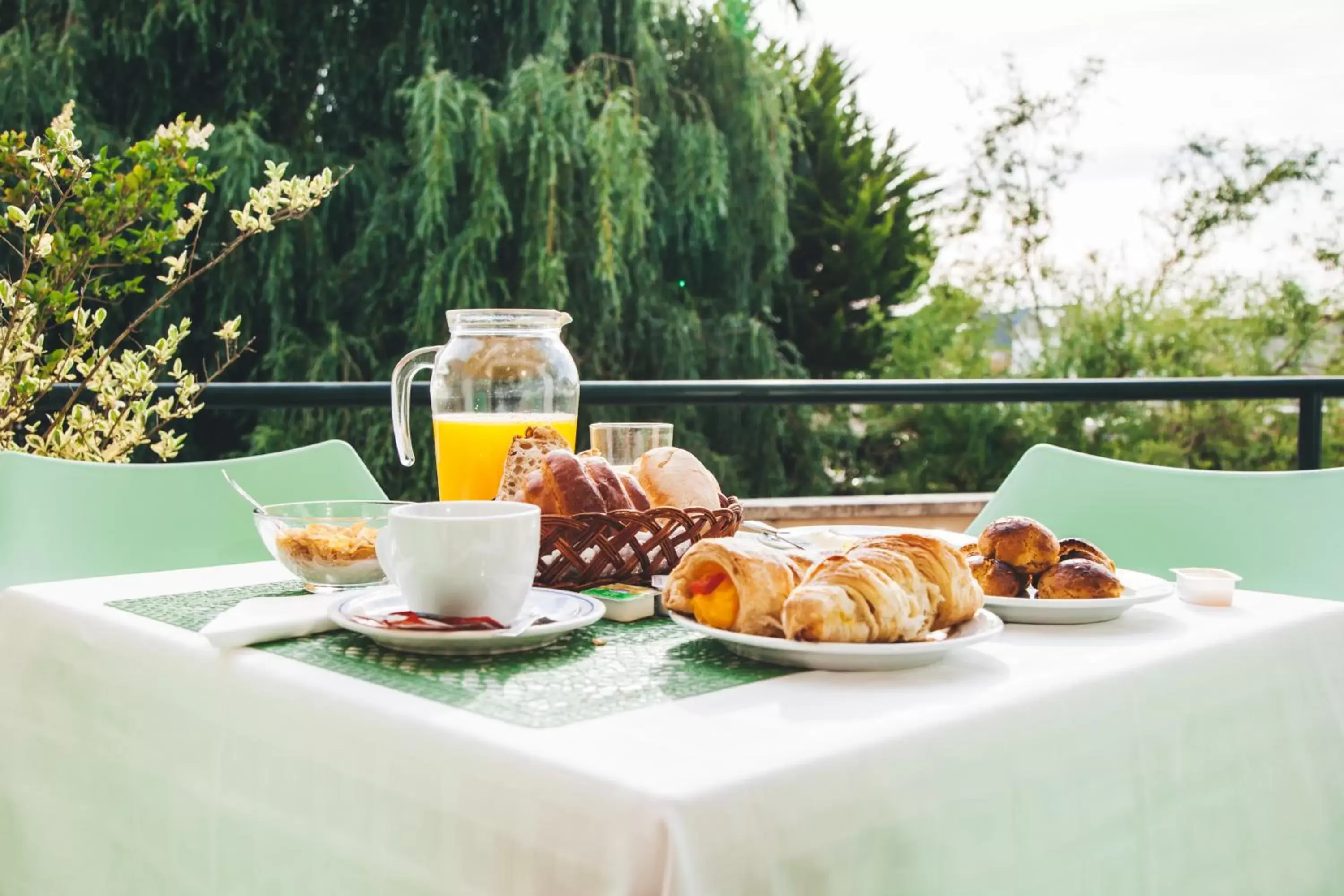 Buffet breakfast, Breakfast in Hotel Larverde