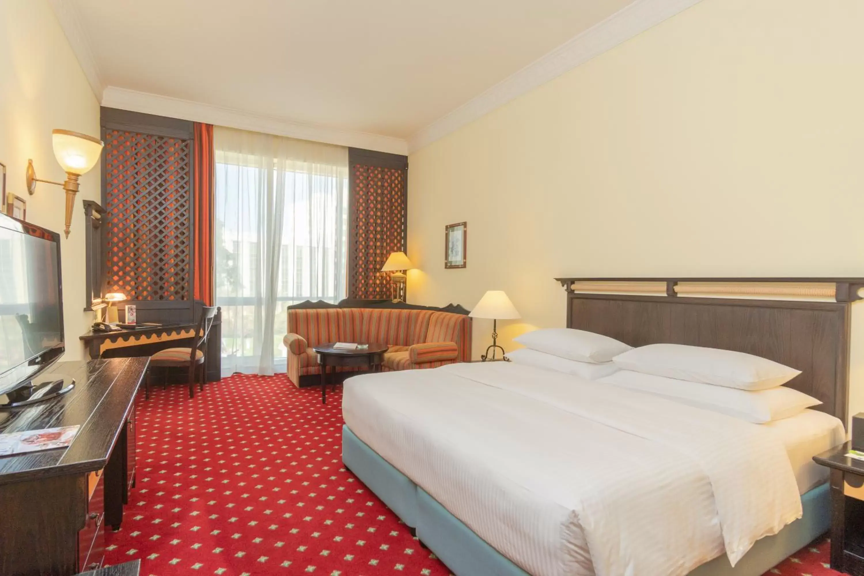 Deluxe King Room, complimentary shuttle to DXB Airport Terminal 1 & 3 in Millennium Airport Hotel Dubai Deluxe King Room, complimentary shuttle to DXB Airport Terminal 1 & 3 in Millennium Airport Hotel Dubai