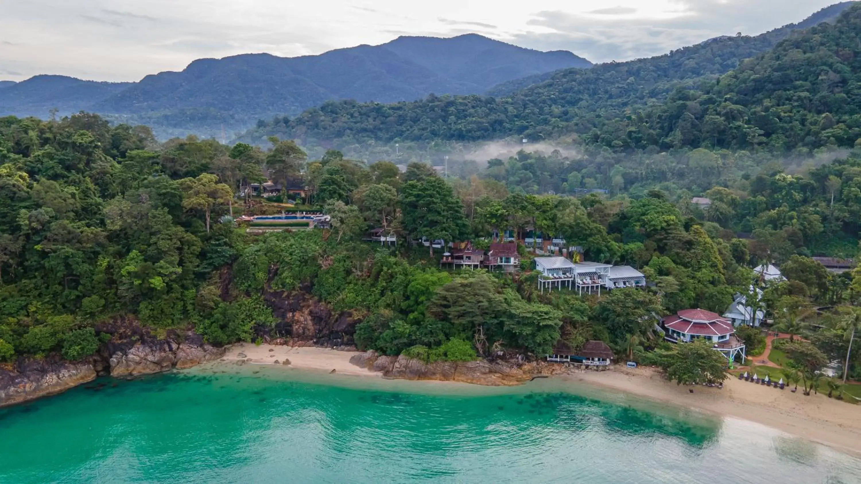 Natural landscape, Swimming Pool in Koh Chang Cliff Beach Resort