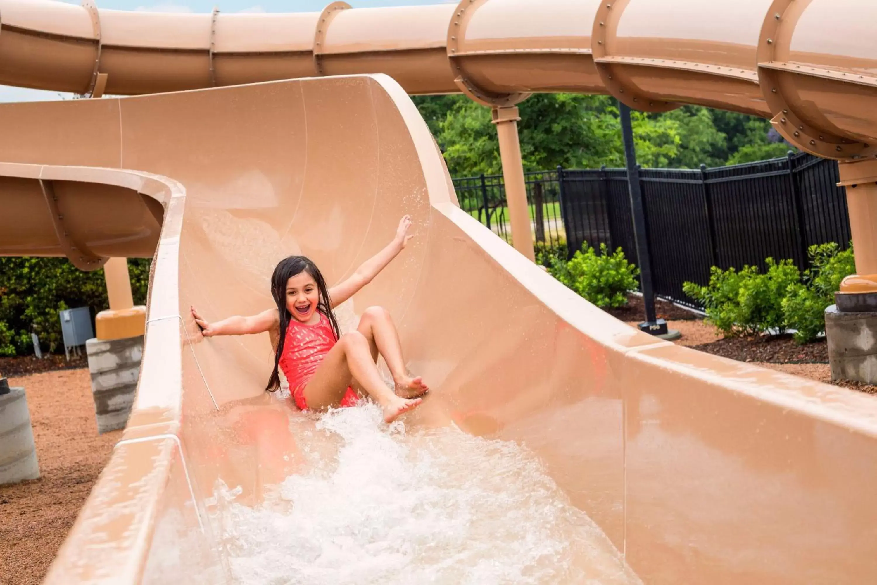 Swimming pool in Gaylord Texan Resort and Convention Center