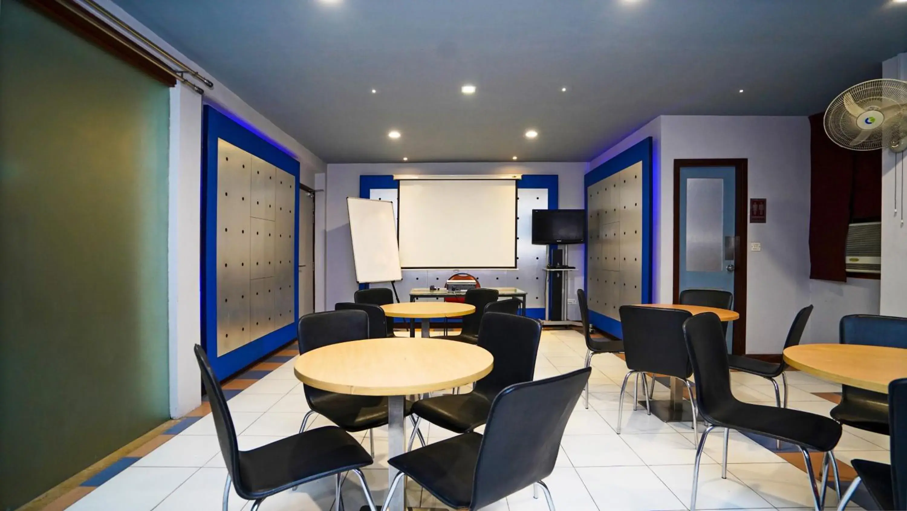 Meeting/conference room in Hotel Pooja Palace