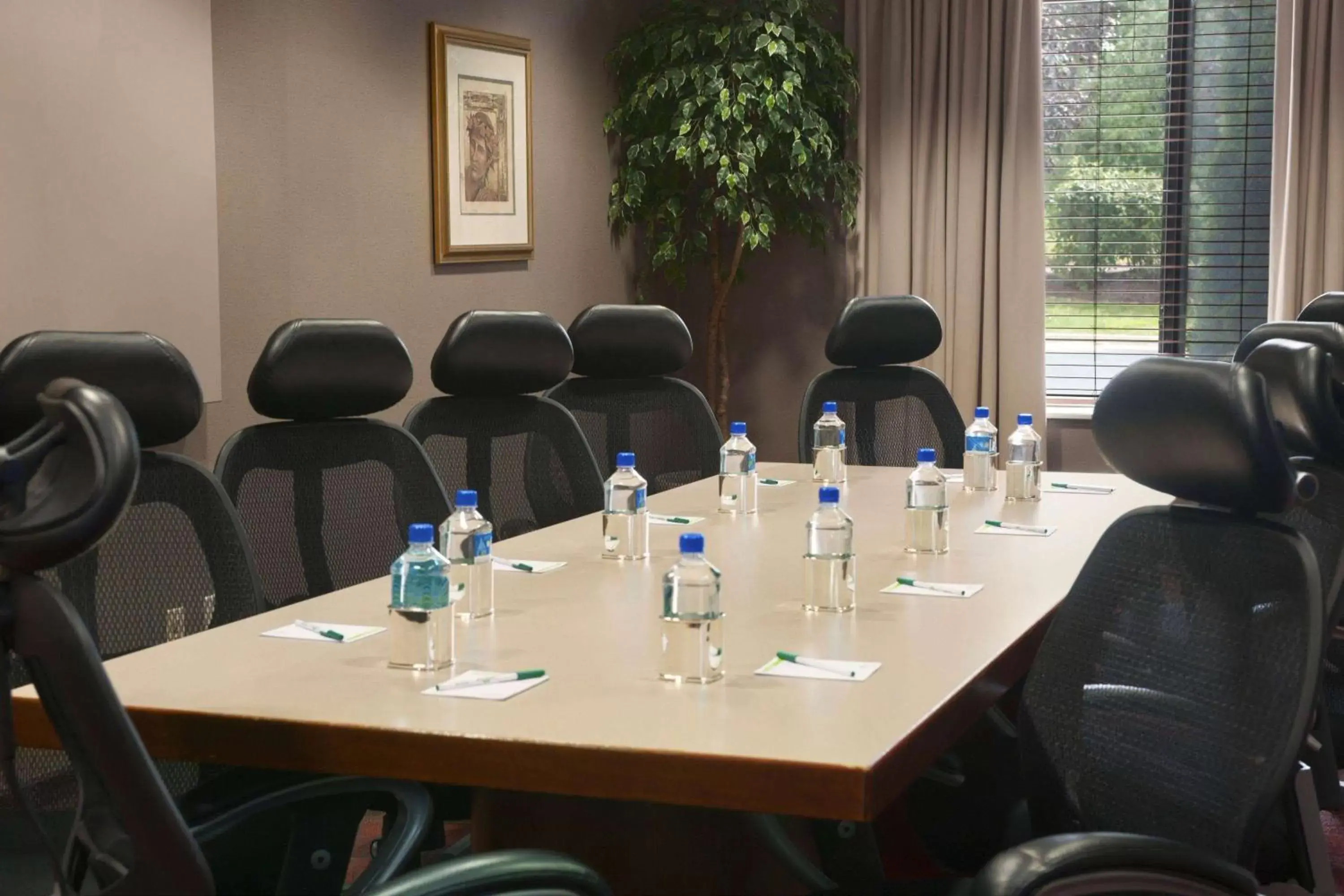 Meeting/conference room in Wingate by Wyndham Schaumburg