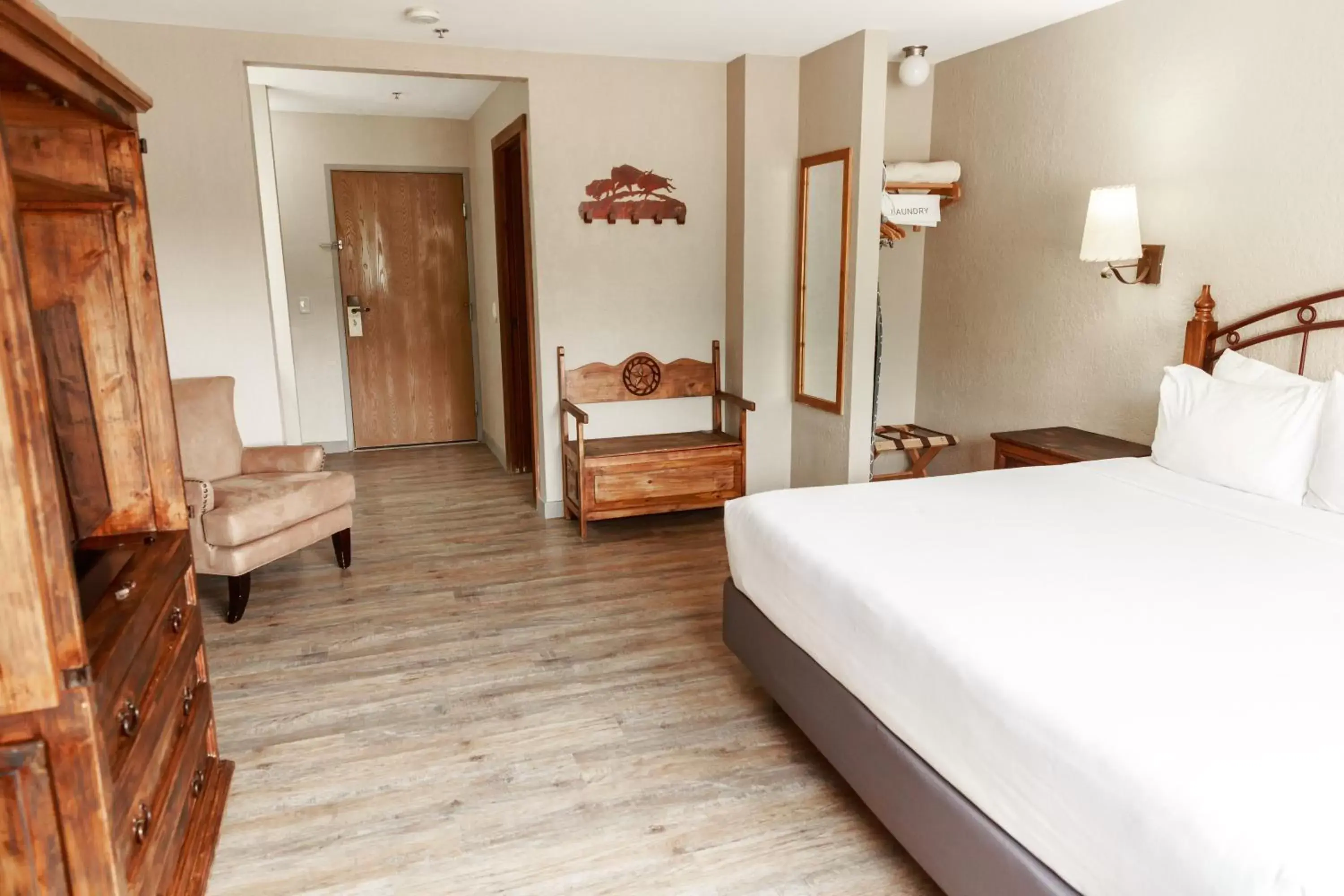 Photo of the whole room, Bed in Aarchway Inn Photo of the whole room, Bed in Aarchway Inn