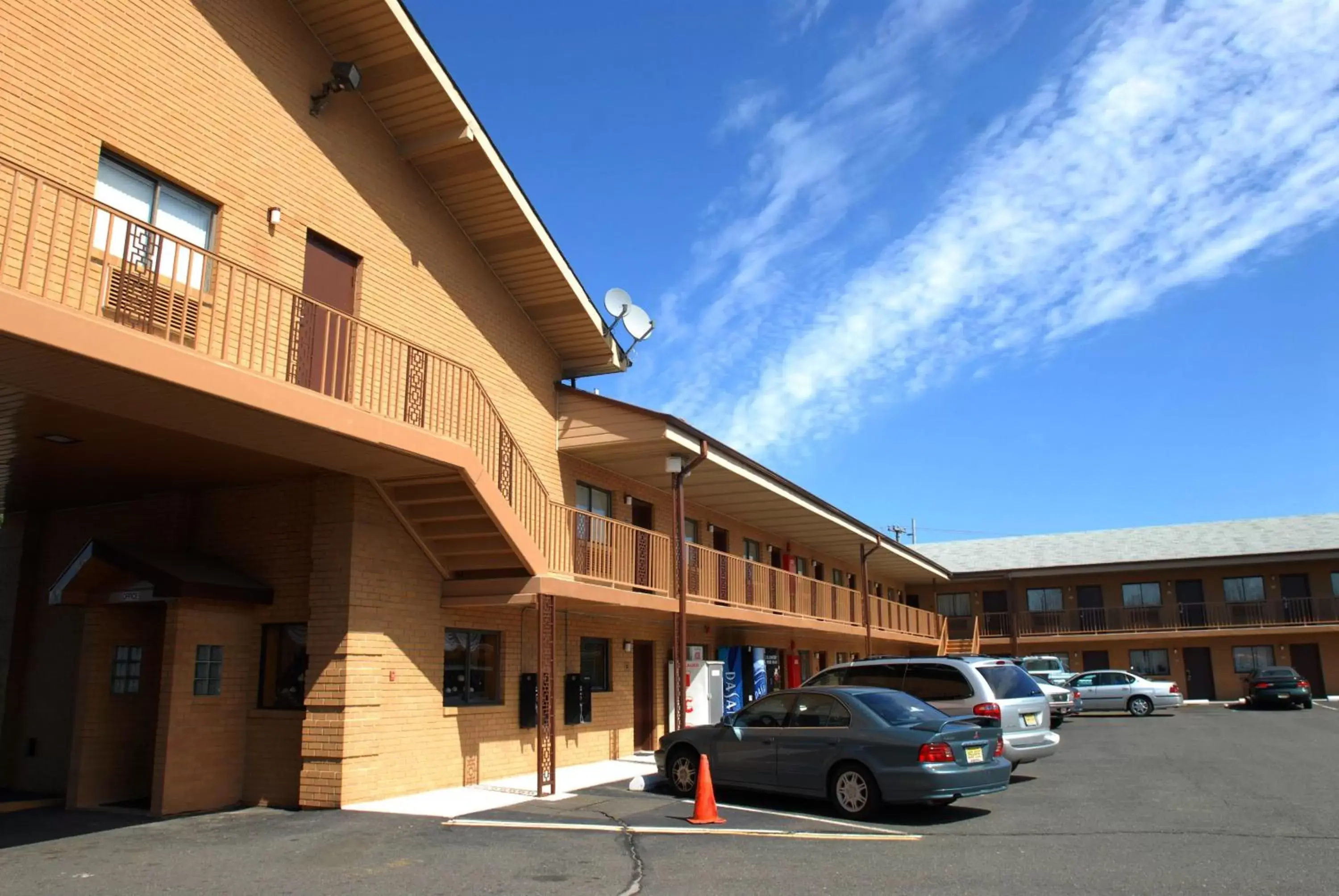 Facade/entrance, Property Building in Knights Inn South Amboy