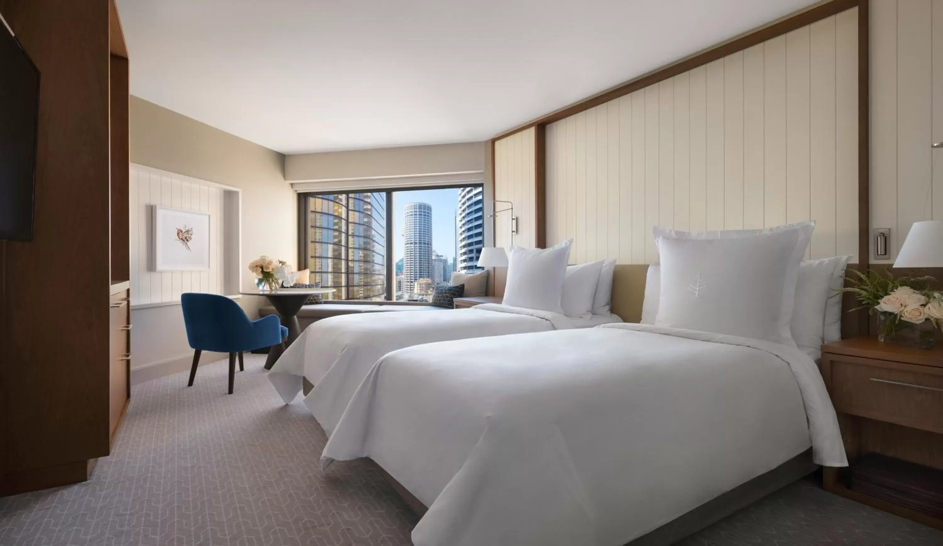 Bedroom, Bed in Four Seasons Hotel Sydney