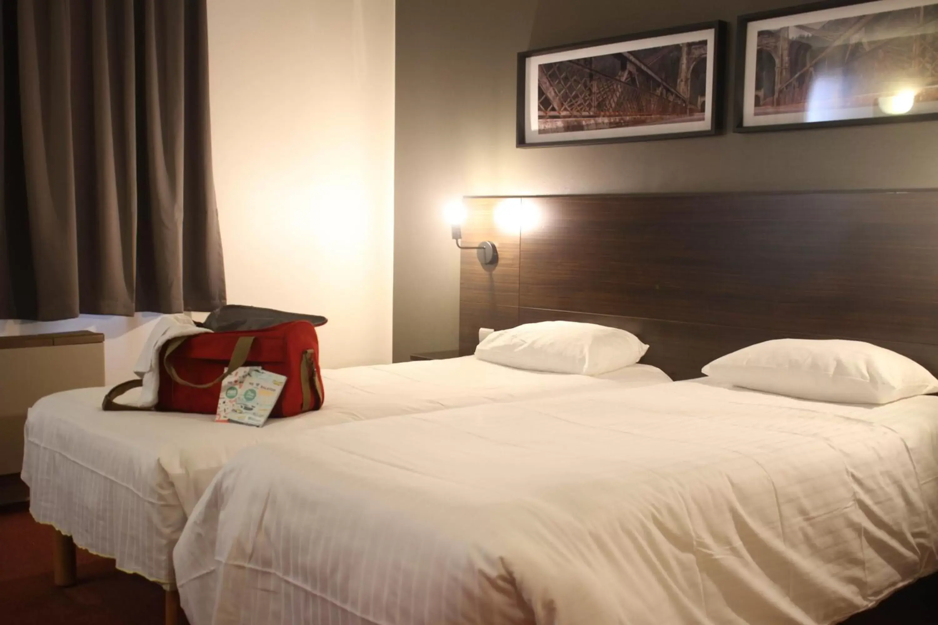 Photo of the whole room, Bed in Orly Superior Hotel