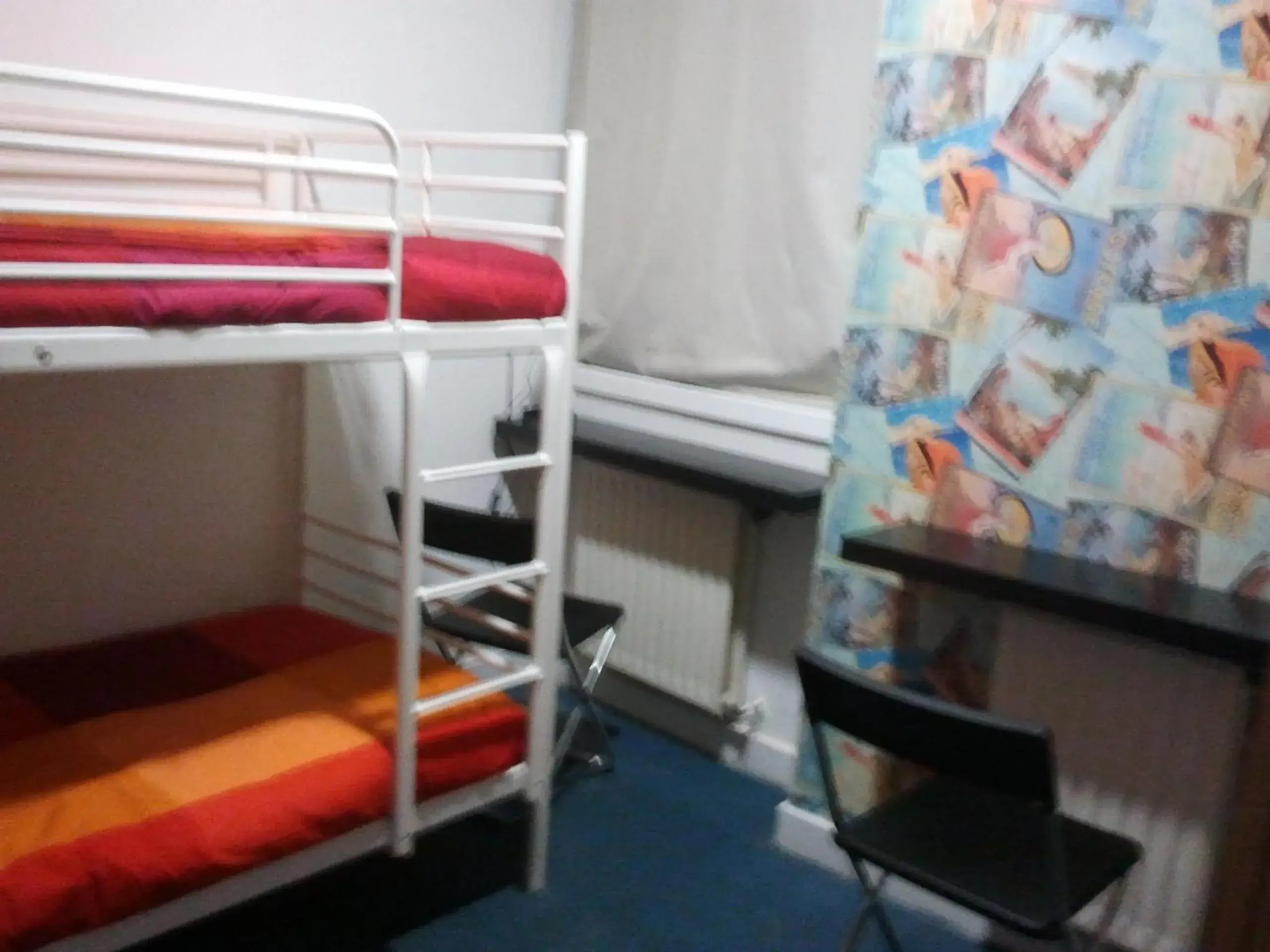 Single Bed in 4-Bed Female Dormitory Room with Private Bathroom in Hostels Meetingpoint