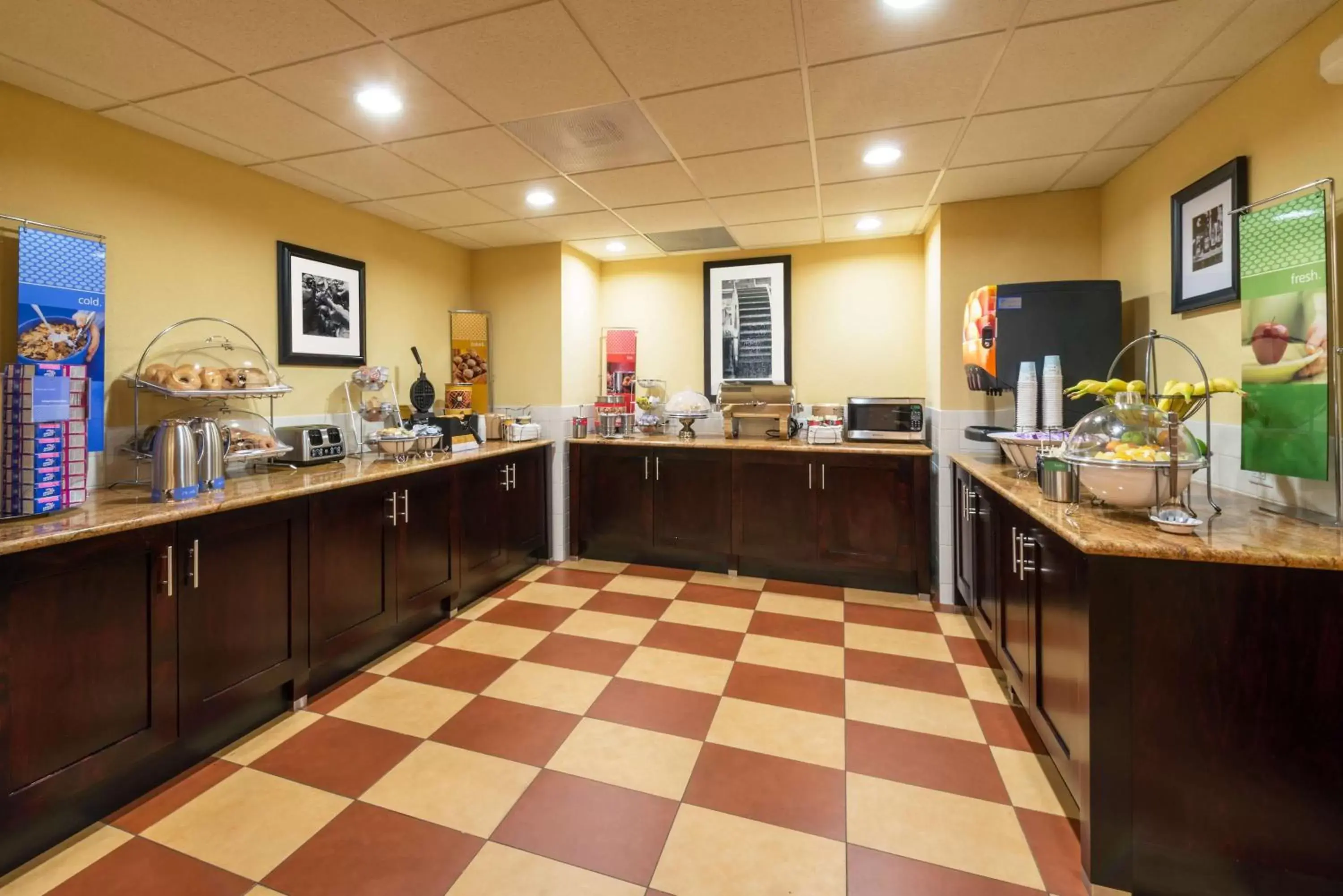 Dining area, Restaurant/Places to Eat in Hampton Inn I-10 & College Drive