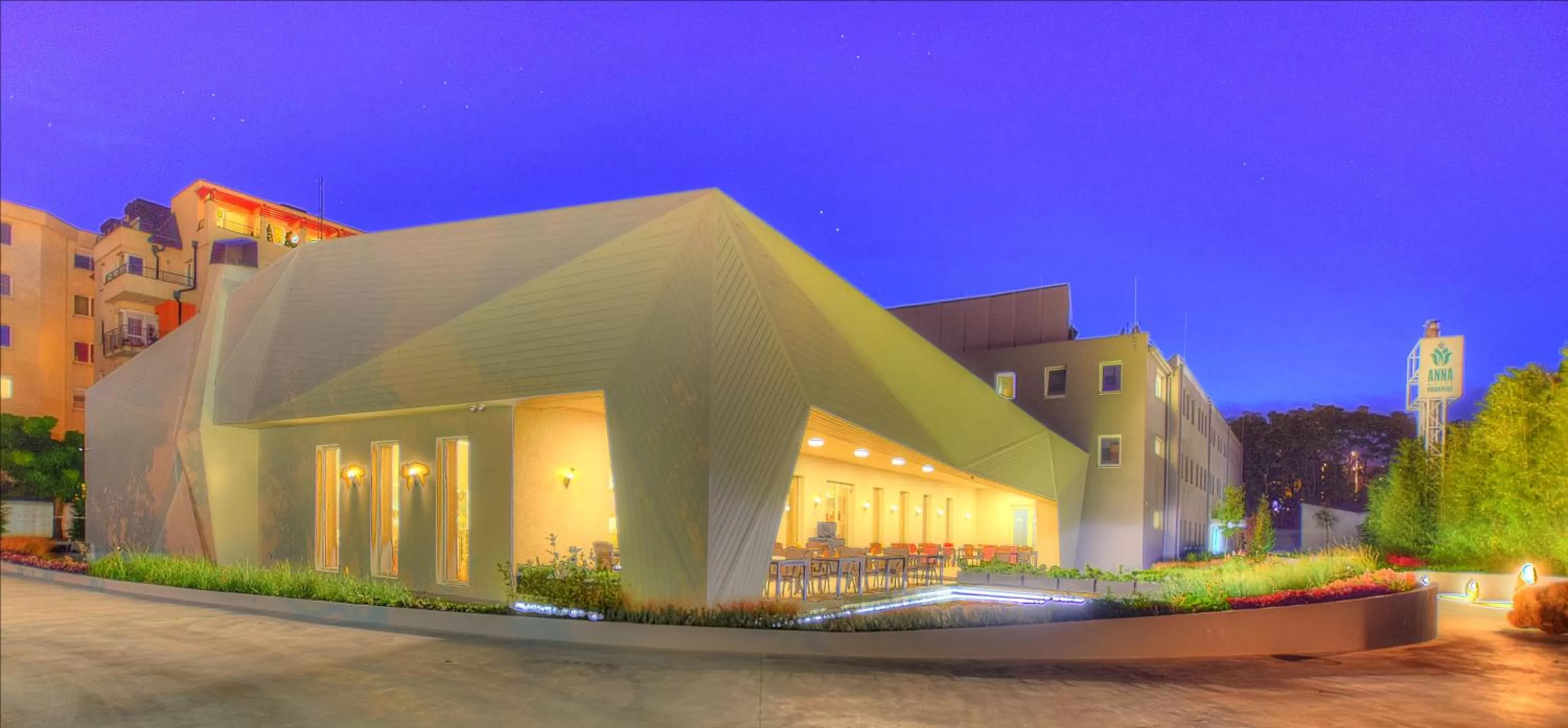 Facade/entrance in Anna Hotel