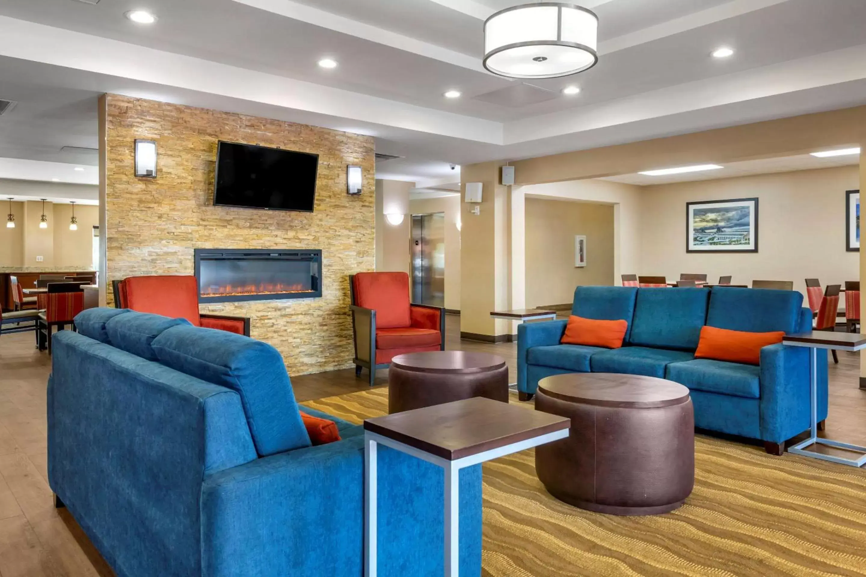 Lobby or reception, Lounge/Bar in Comfort Inn International Drive