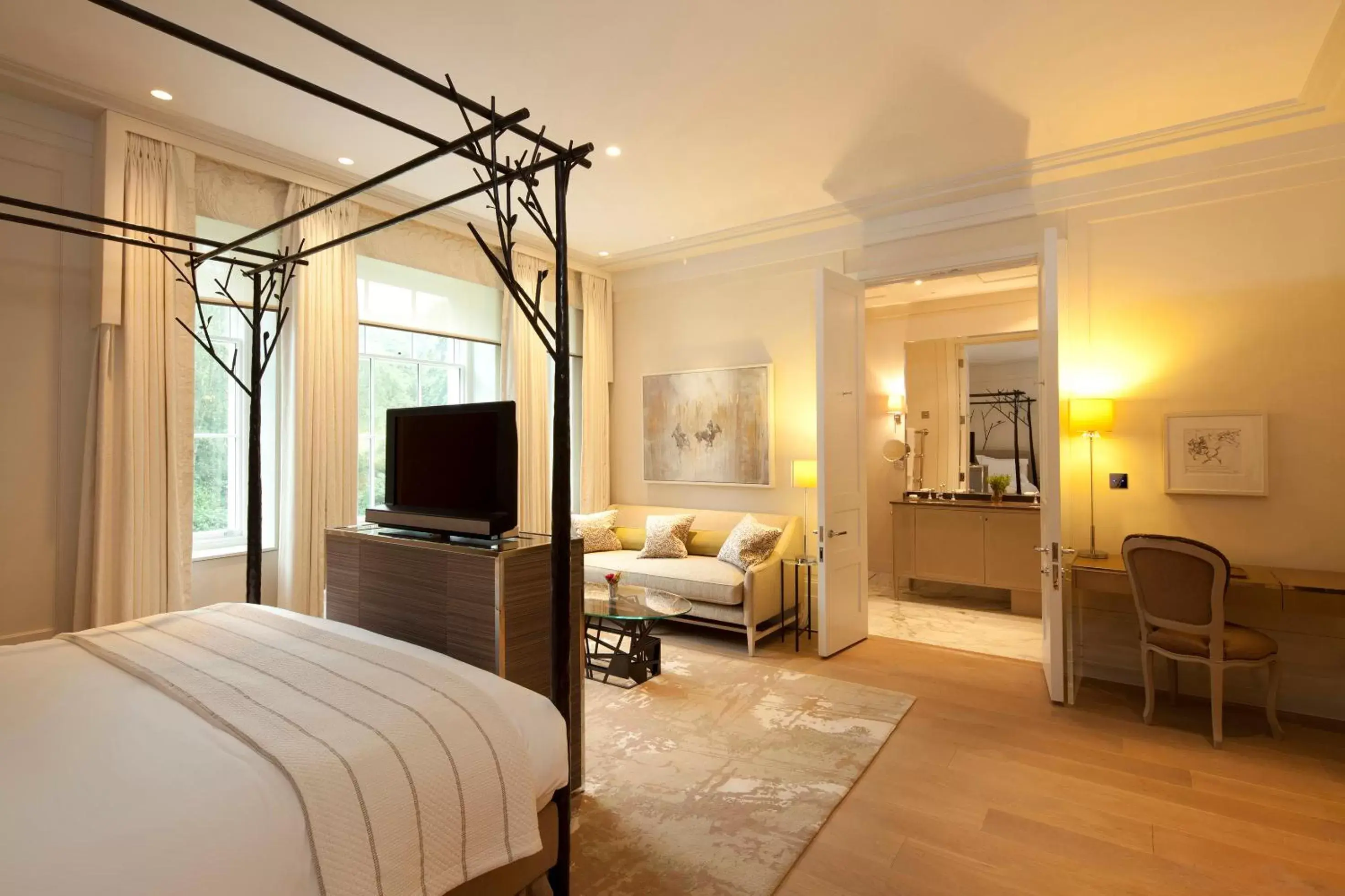 Bed, TV/Entertainment Center in Coworth Park - Dorchester Collection