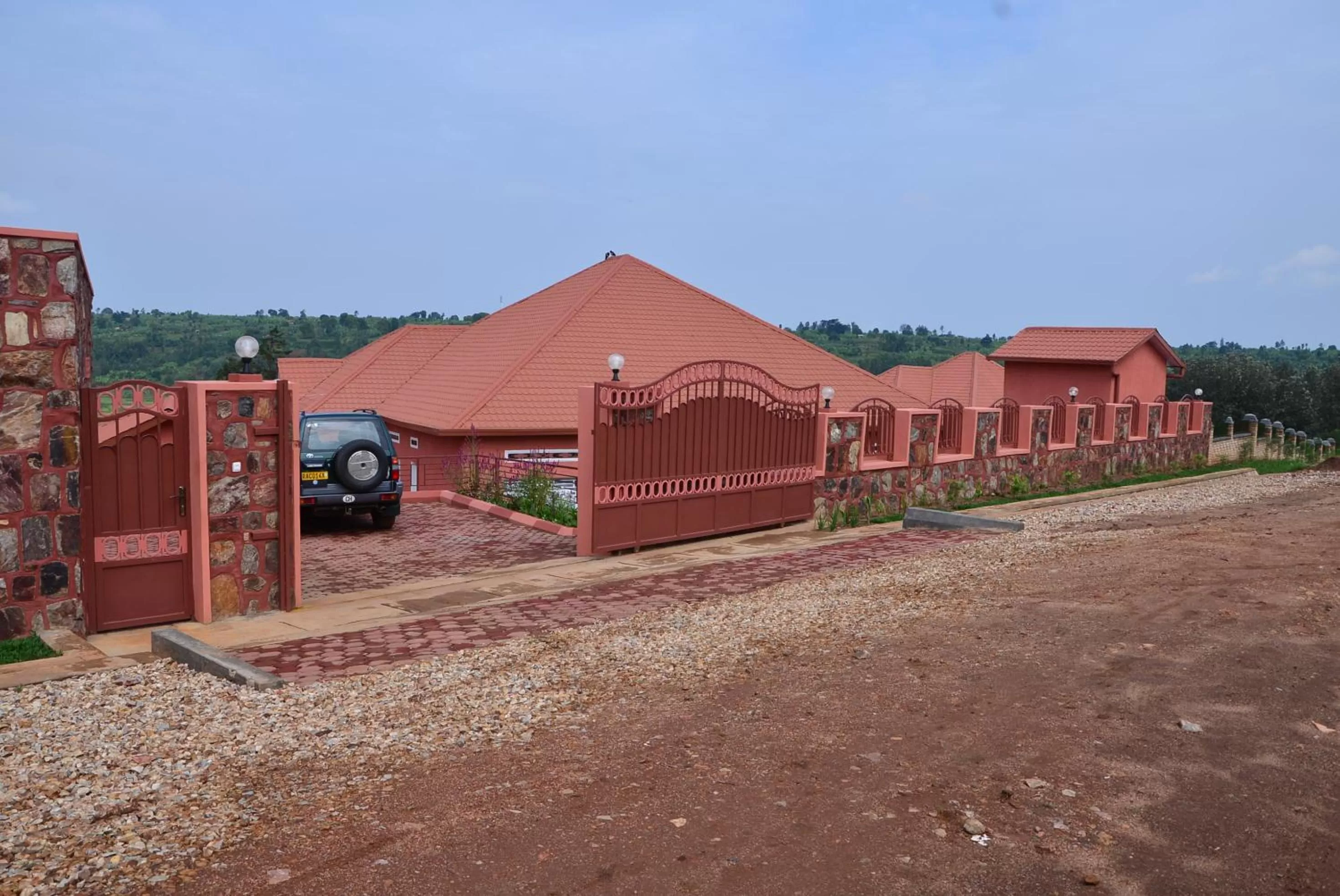 Property building in Hôtel Maisons-Sifa