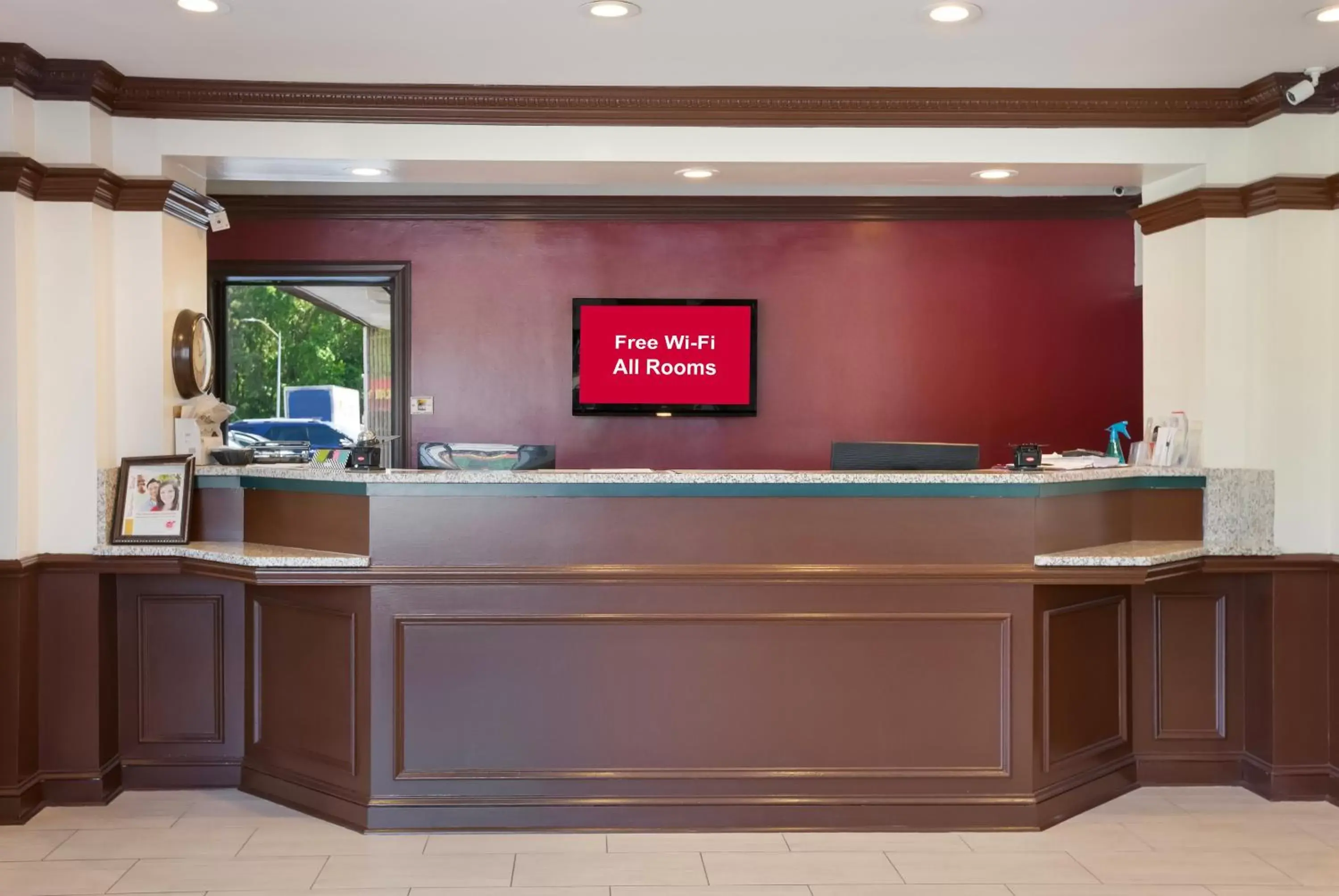 Lobby or reception in Red Roof Inn Dillon, SC Lobby or reception in Red Roof Inn Dillon, SC