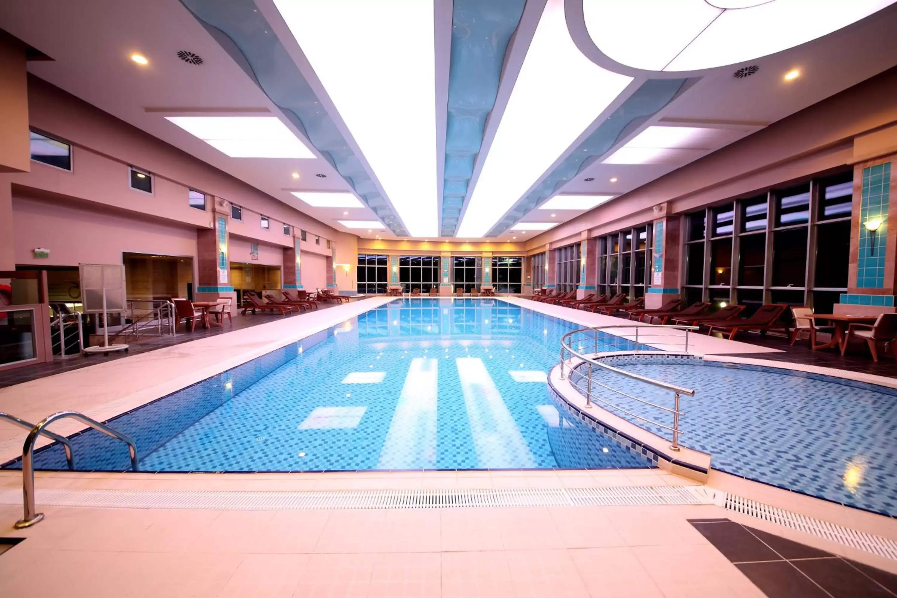 Swimming Pool in Dedeman Konya Hotel Convention Center
