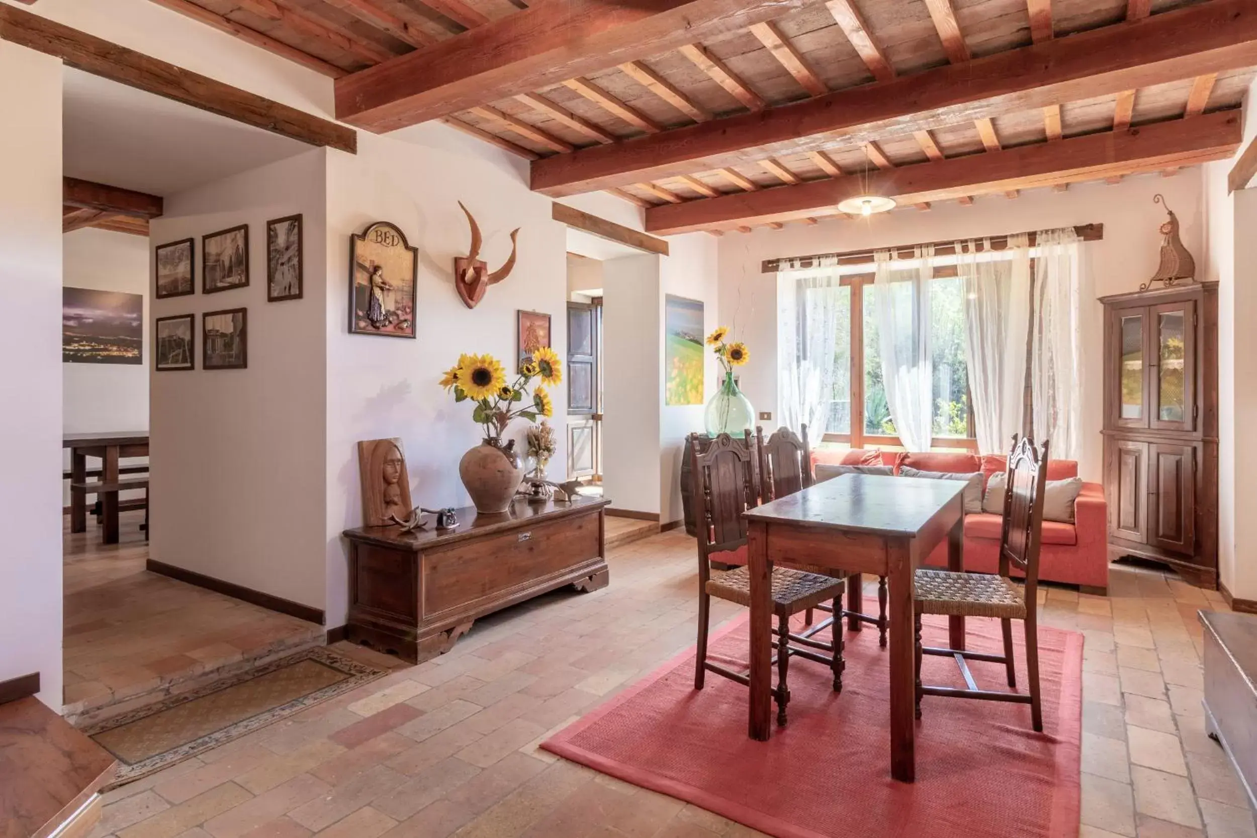Living room, Dining Area in Podere le Serre