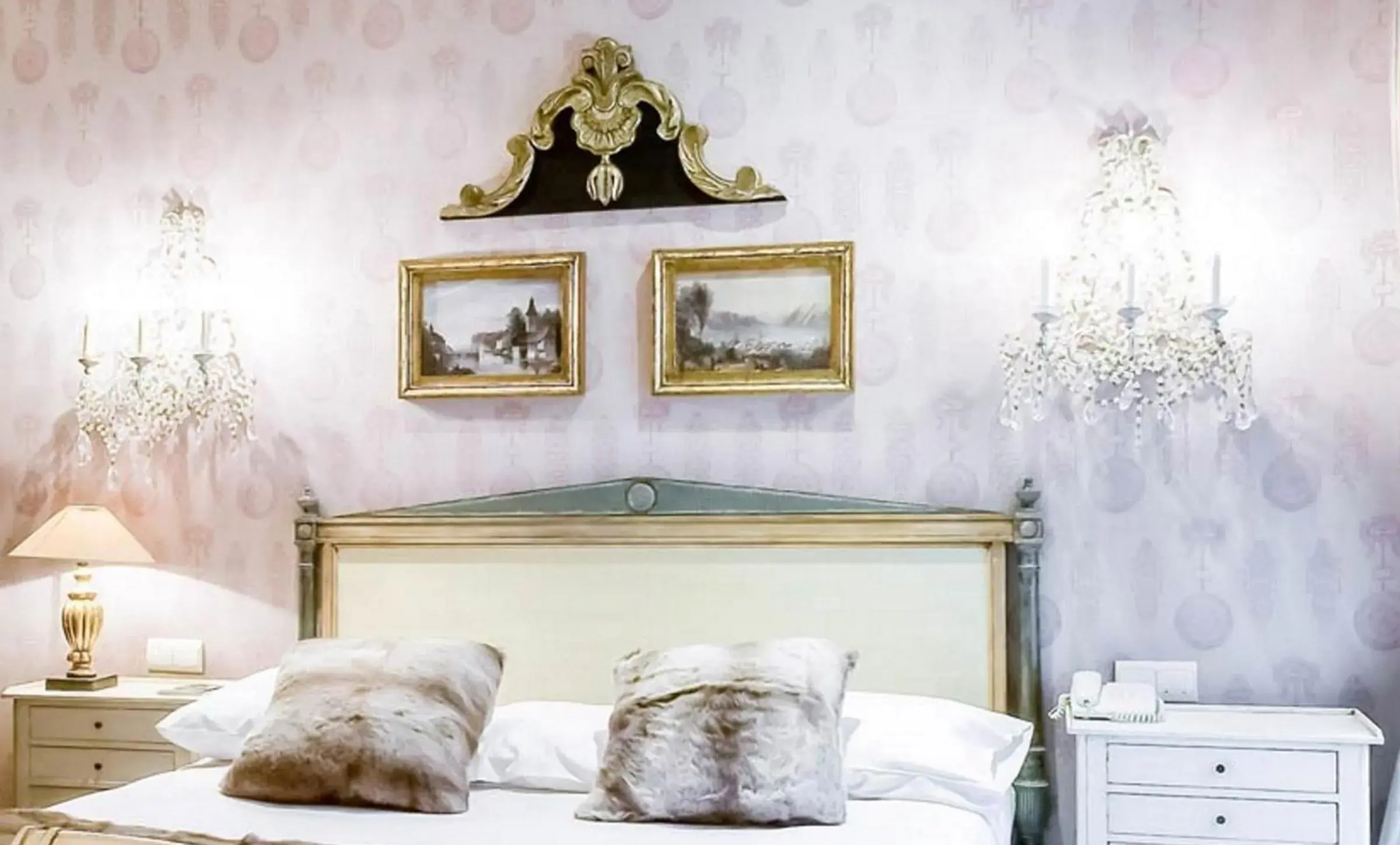 Bedroom, Bed in Hotel du Romancier