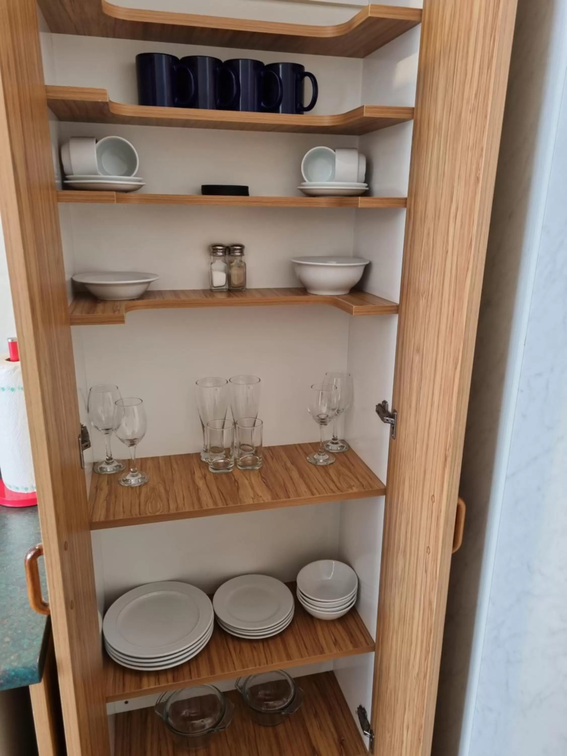 Kitchen or kitchenette in Amross Court