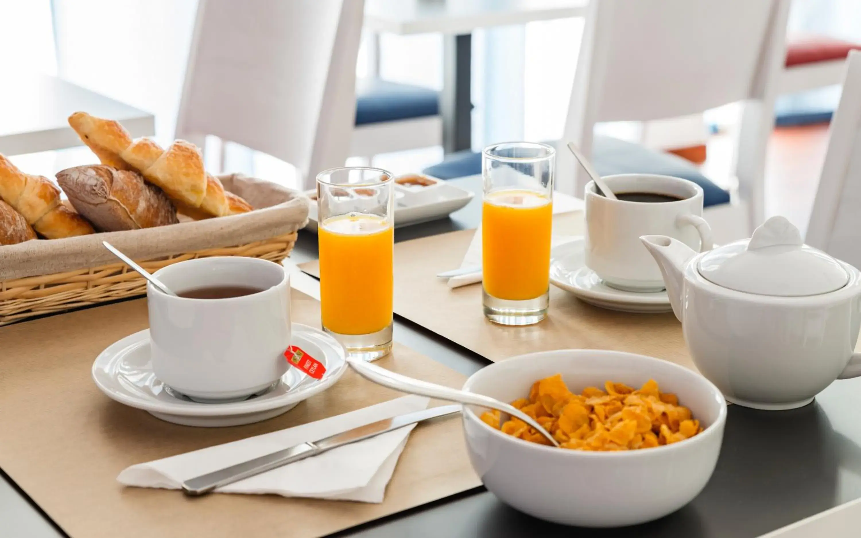 Food and drinks, Breakfast in Brit Hotel de Paris Saint-Jean-de-Luz