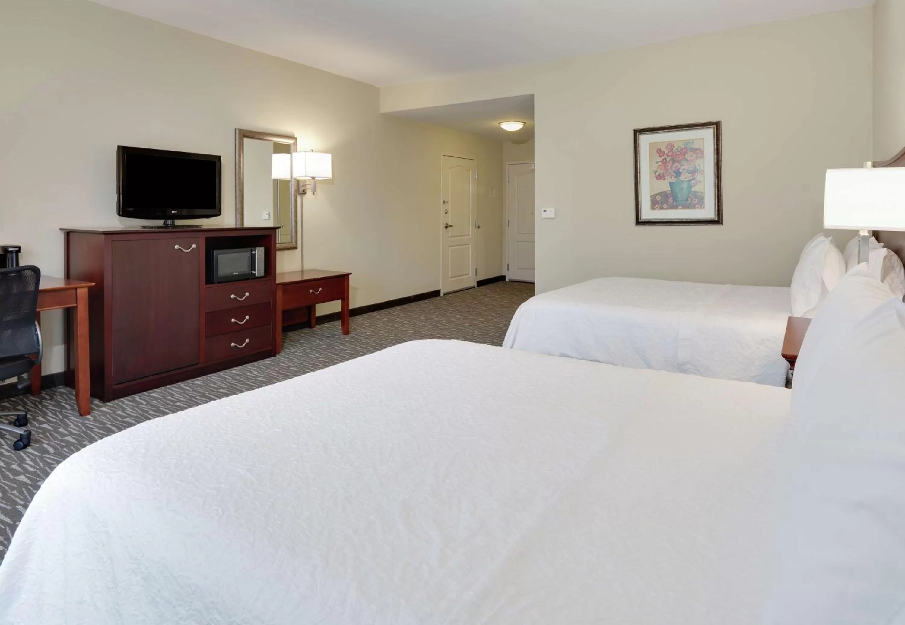 Queen Room with Two Queen Beds and Bath Tub - Disability/Hearing Accessible in Hampton Inn & Suites Southern Pines-Pinehurst