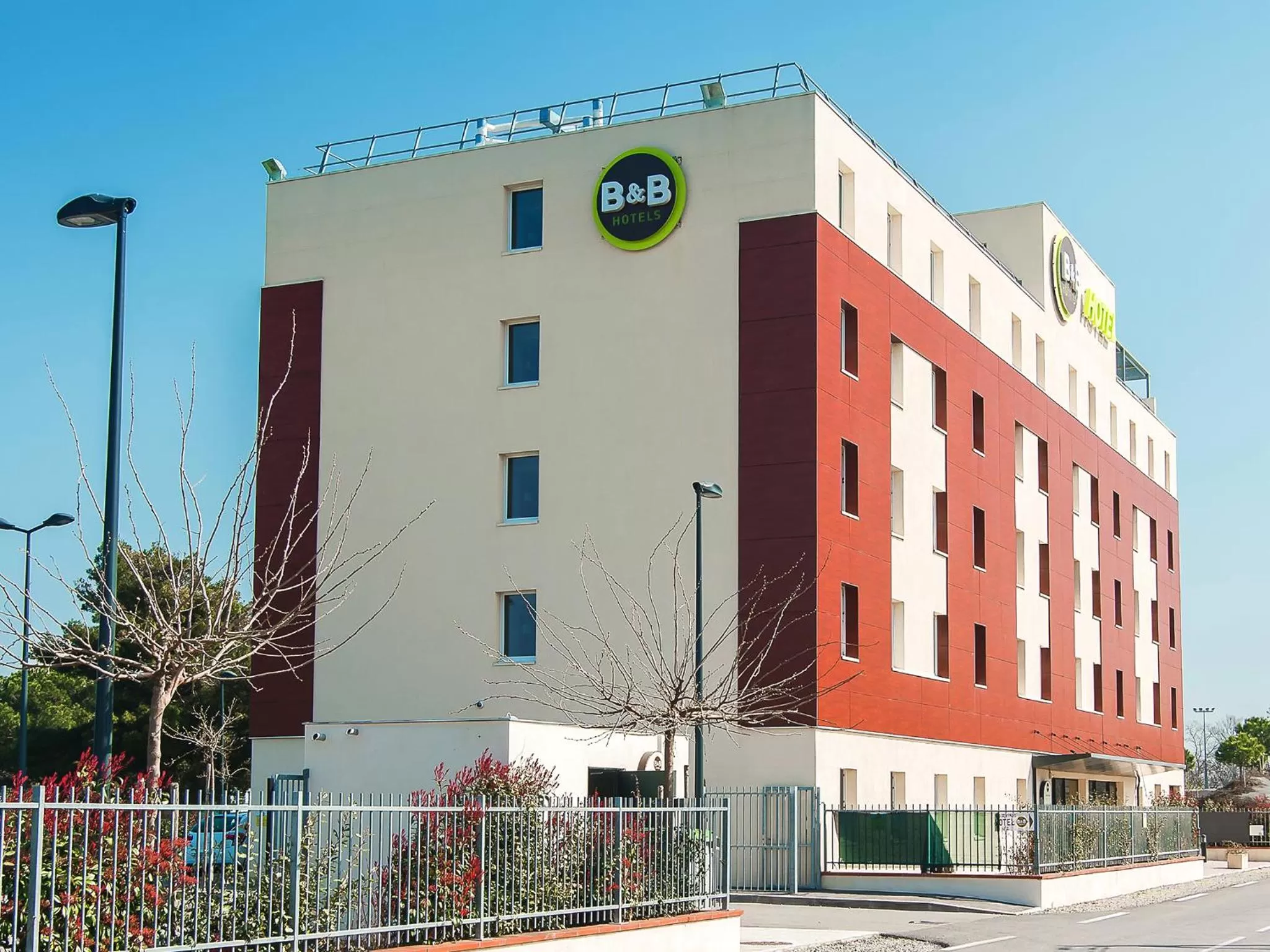 Property building in B&B HOTEL Toulouse Purpan Zénith