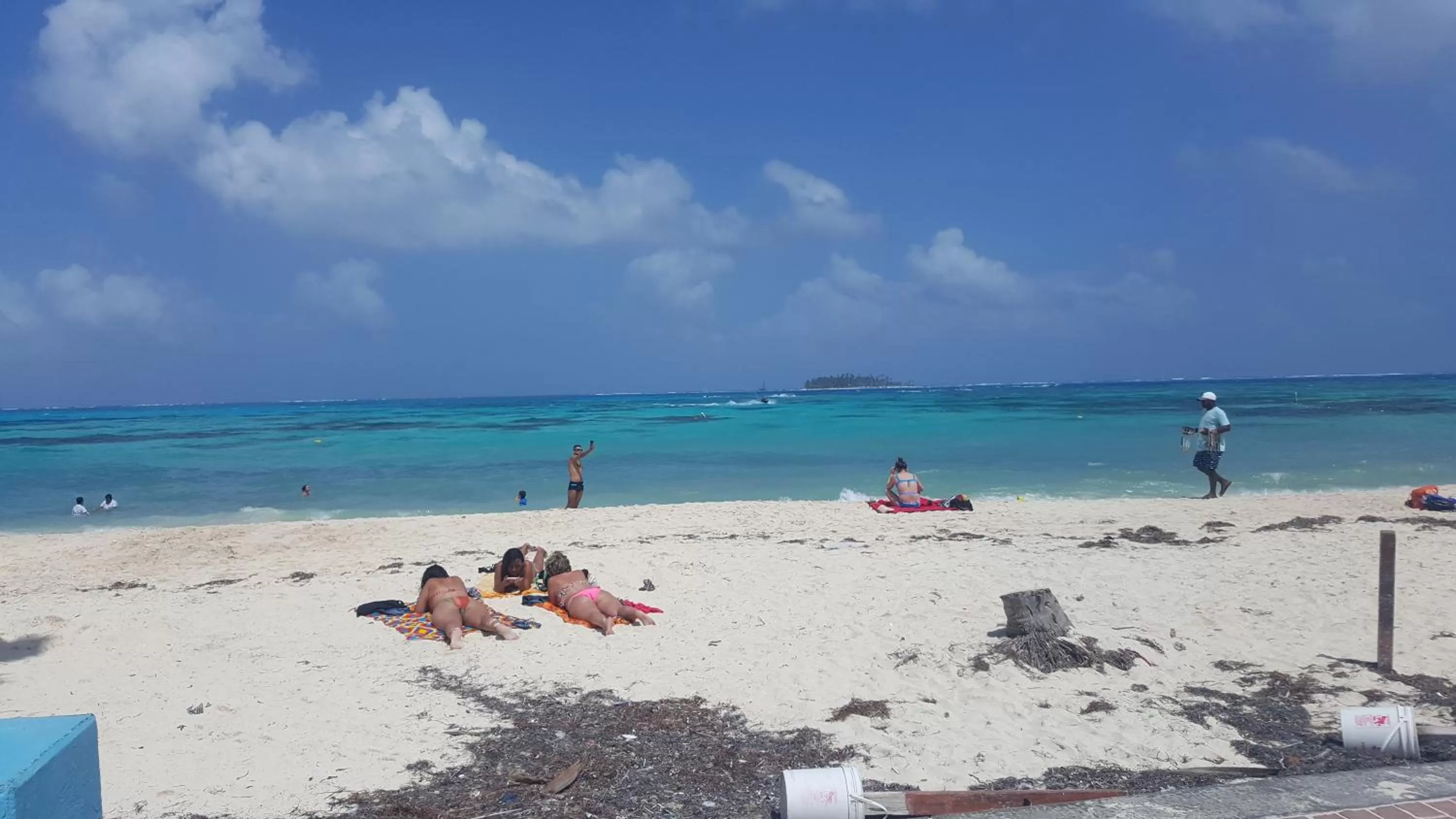 Day in Caribbean Island Hotel Piso 2