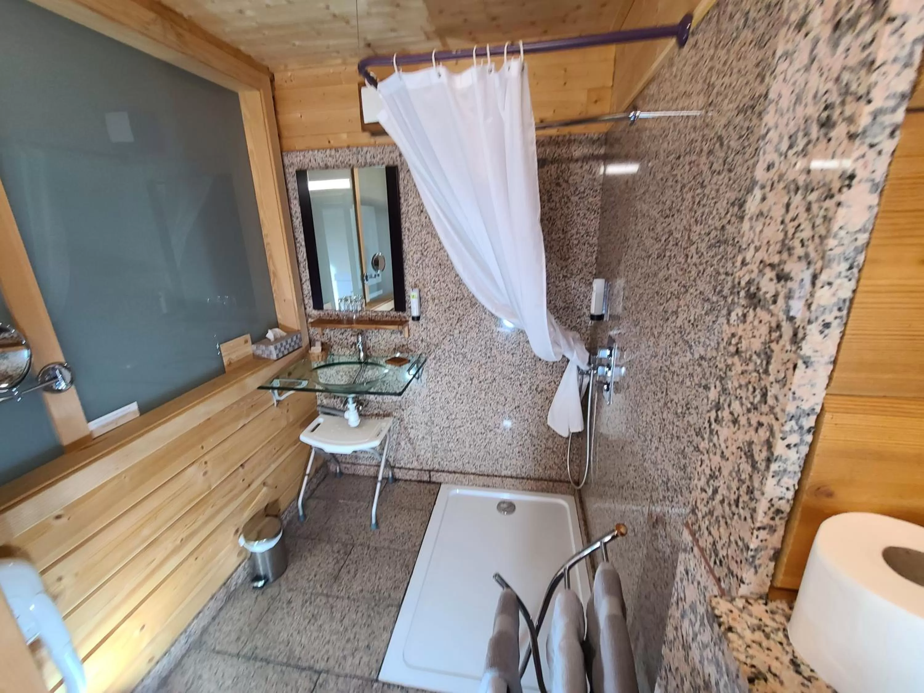 Bathroom in L'Etable Gourmande