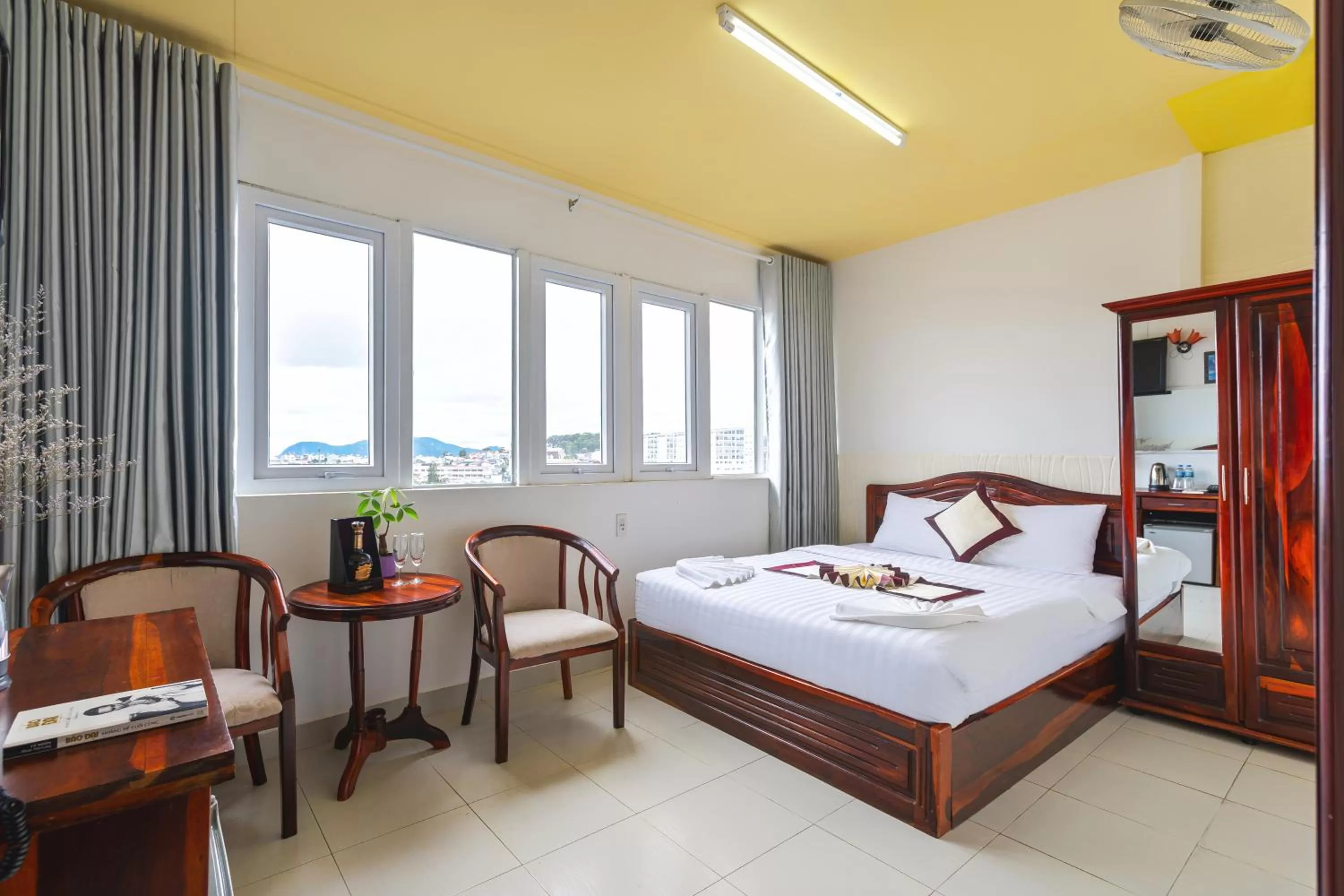 Photo of the whole room, Bed in Miền Nhiệt Đới 2 Hotel